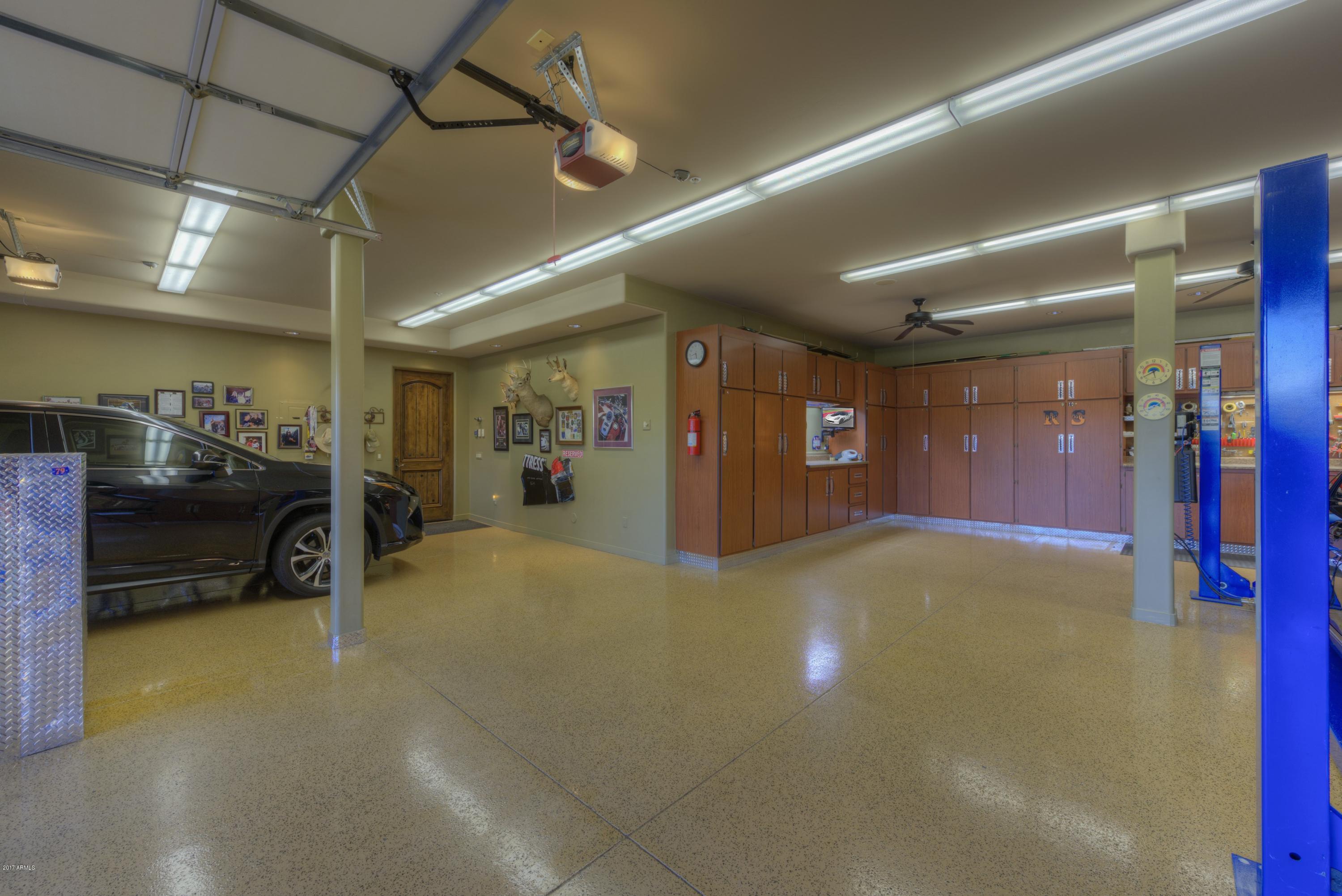 TROON RIDGE ESTATES - Residential