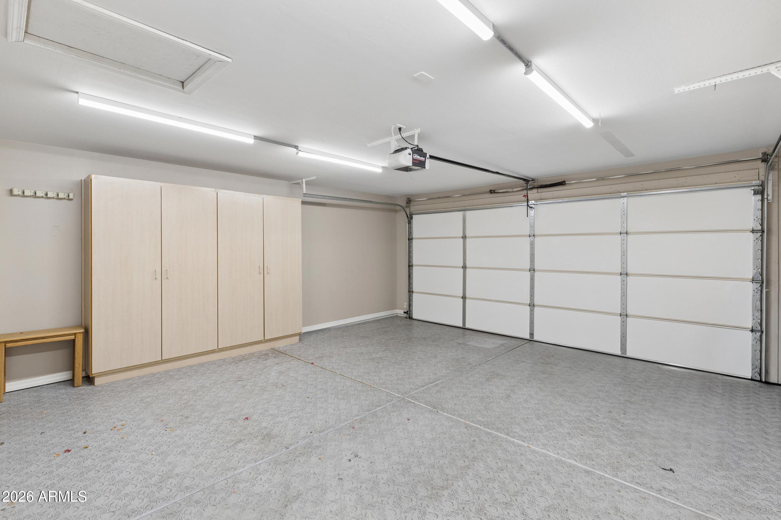 APACHE WELLS 2 UNIT 1 - Residential