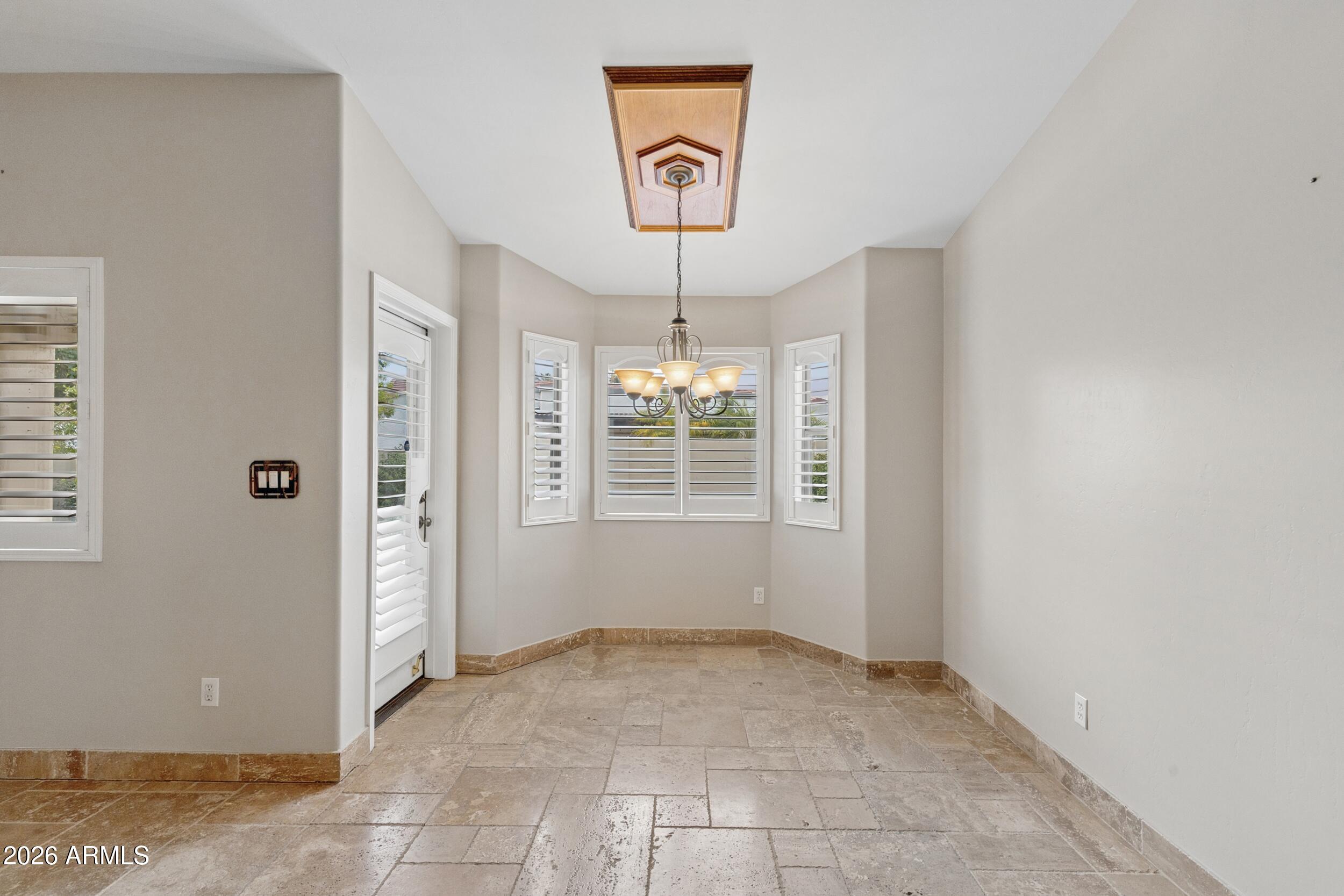 APACHE WELLS 2 UNIT 1 - Residential