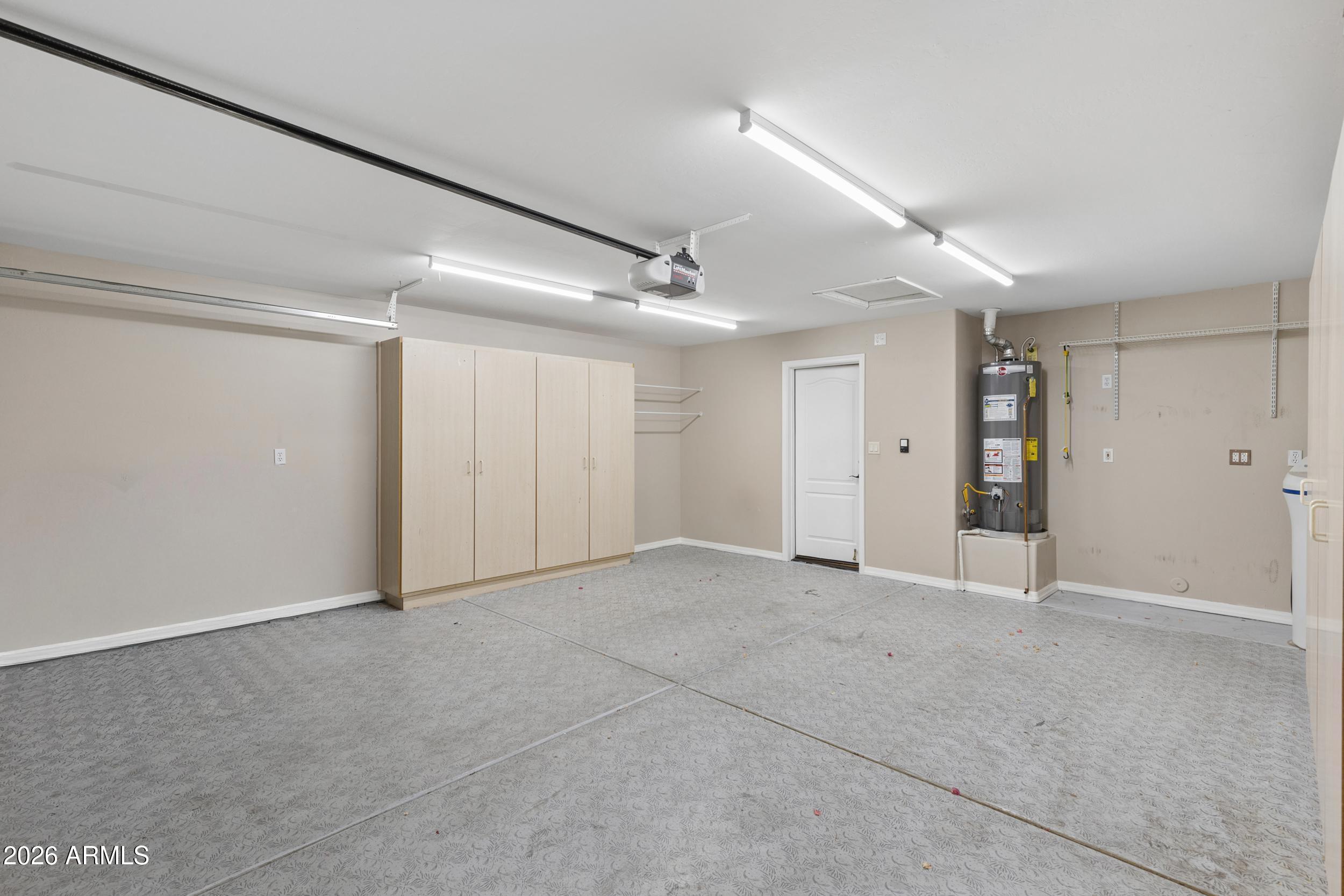 APACHE WELLS 2 UNIT 1 - Residential