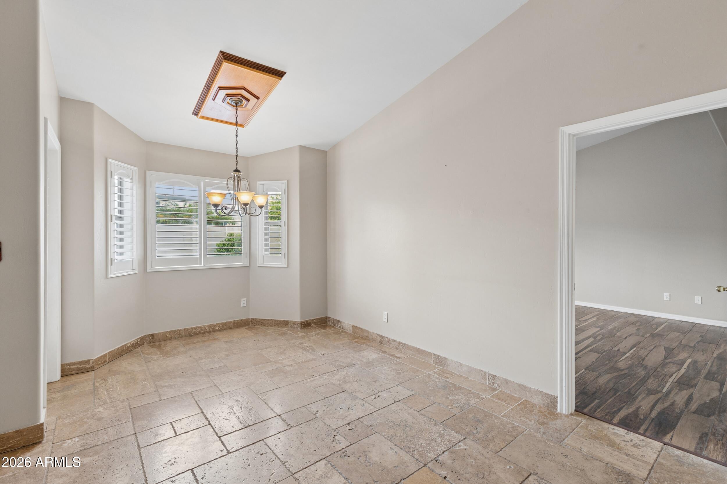 APACHE WELLS 2 UNIT 1 - Residential