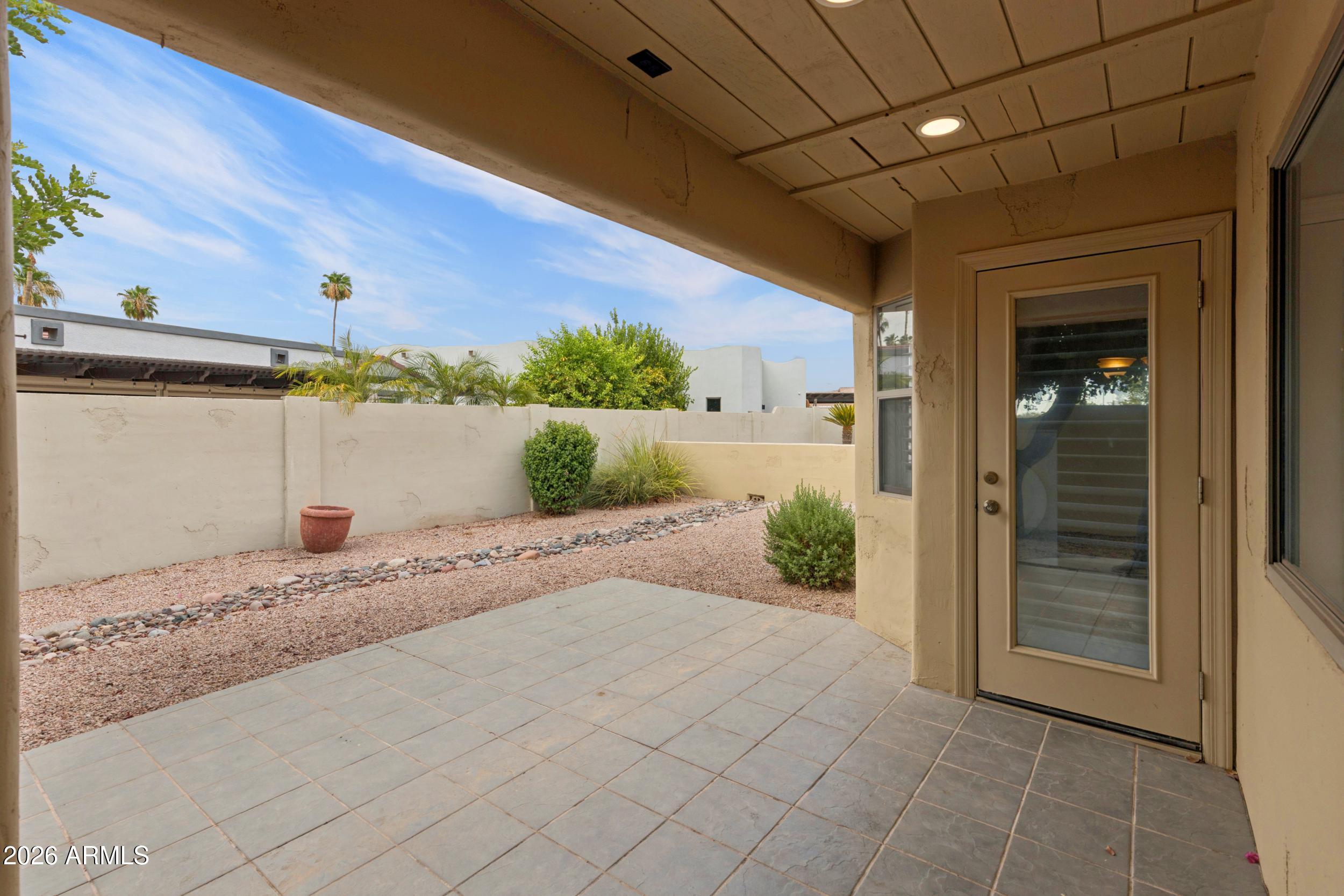 APACHE WELLS 2 UNIT 1 - Residential