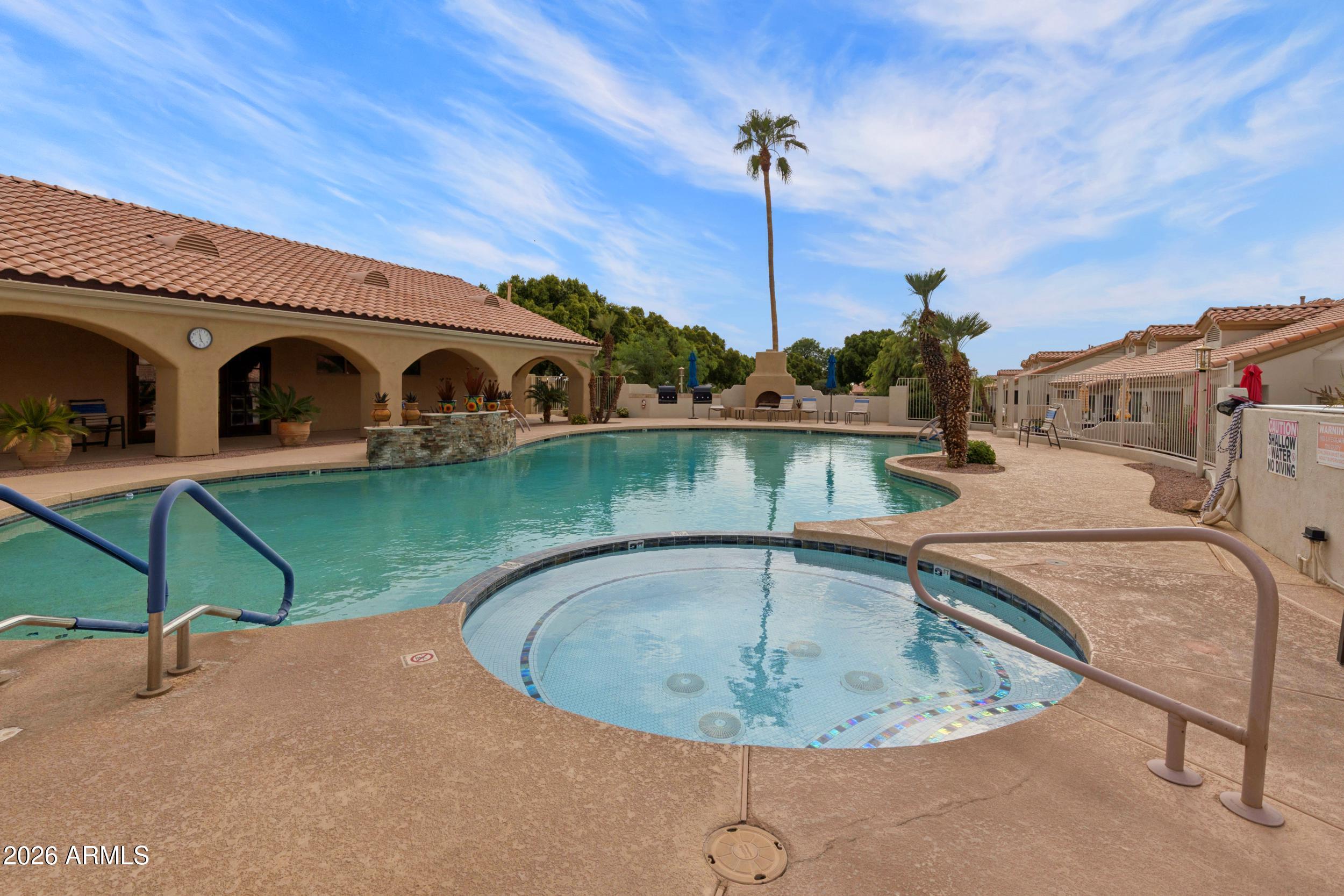 APACHE WELLS 2 UNIT 1 - Residential