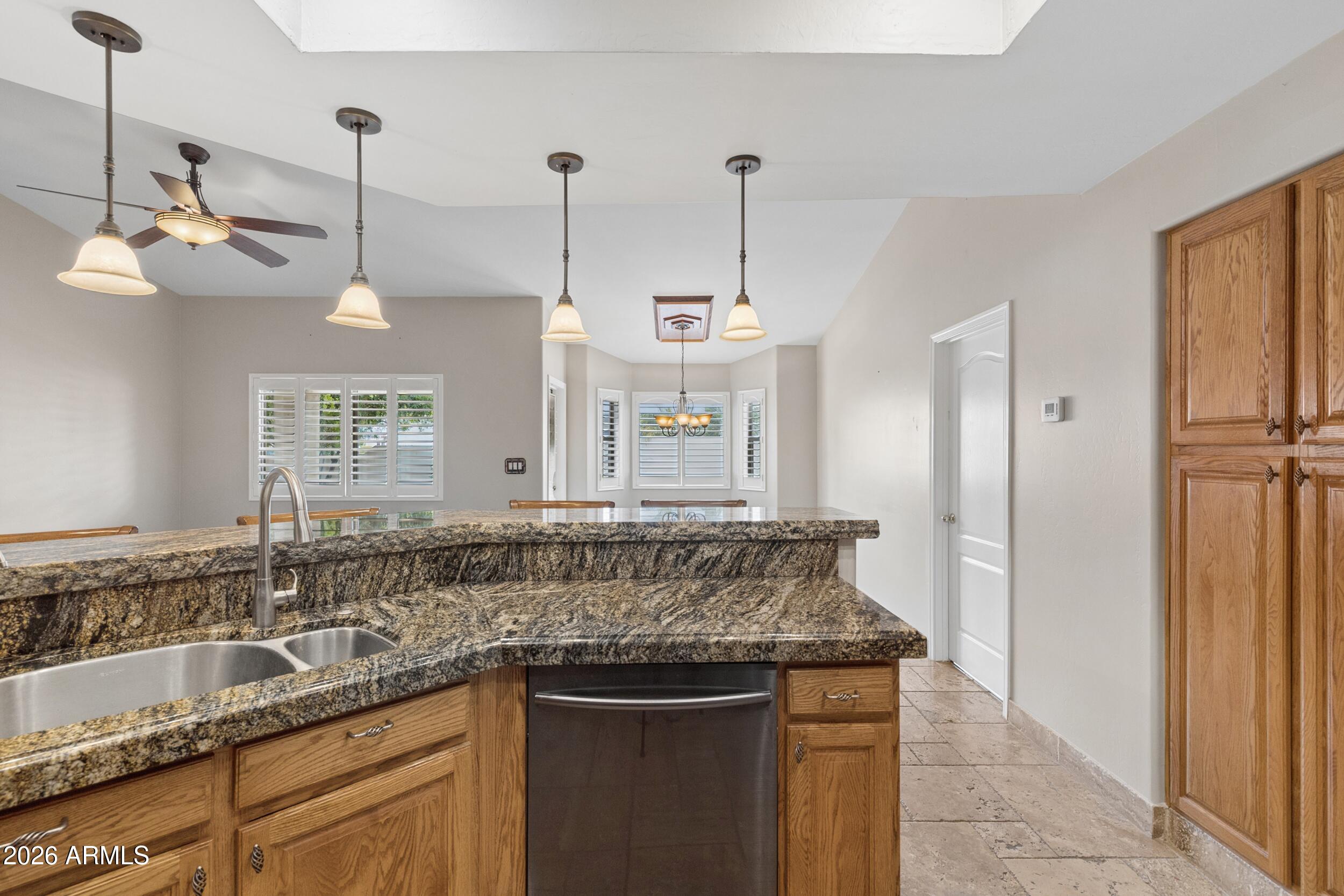 APACHE WELLS 2 UNIT 1 - Residential