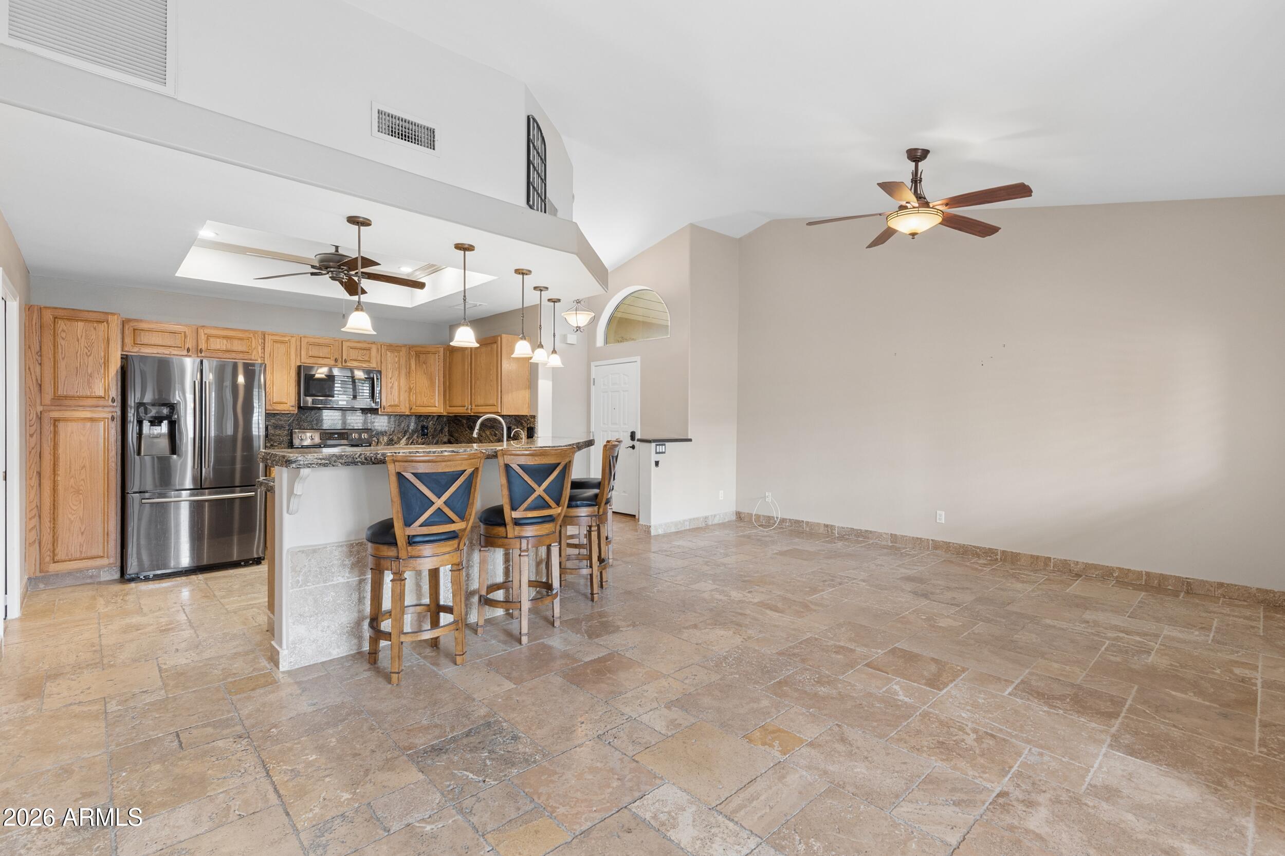 APACHE WELLS 2 UNIT 1 - Residential
