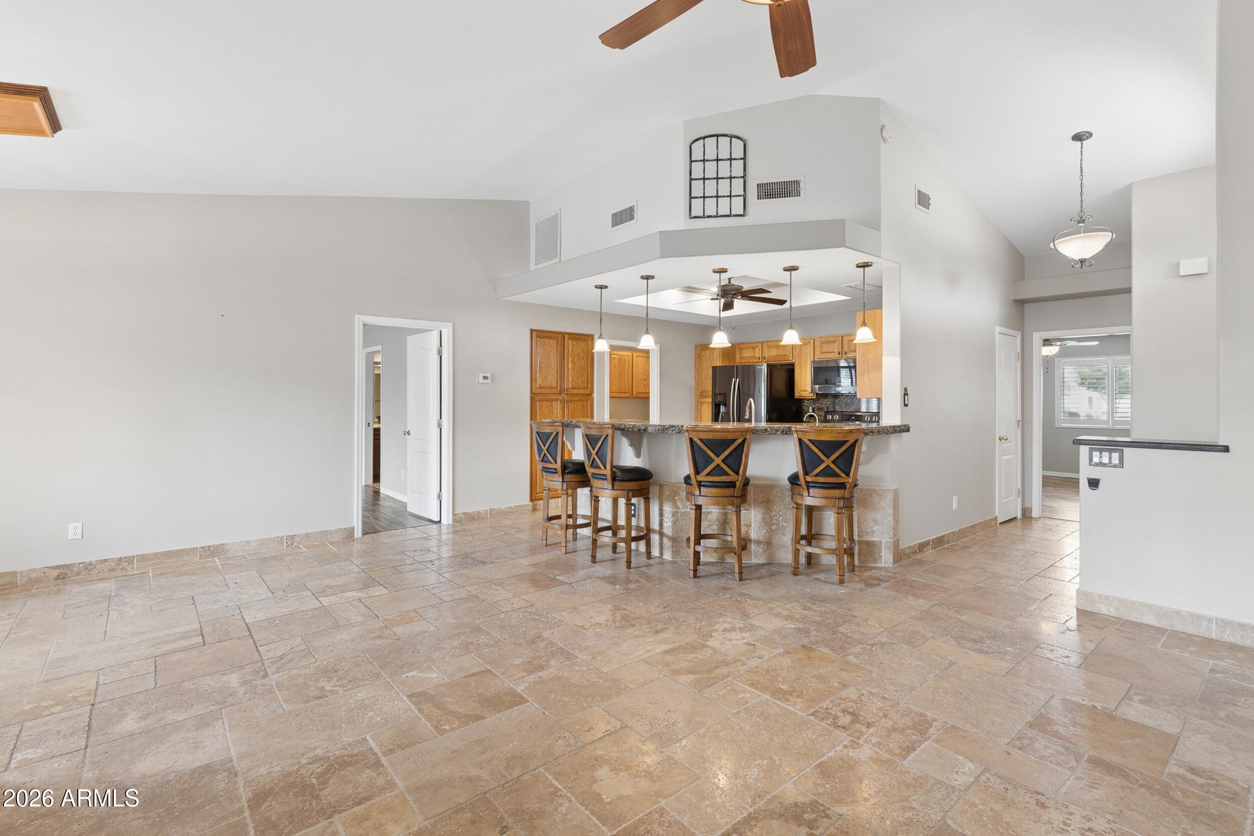 APACHE WELLS 2 UNIT 1 - Residential