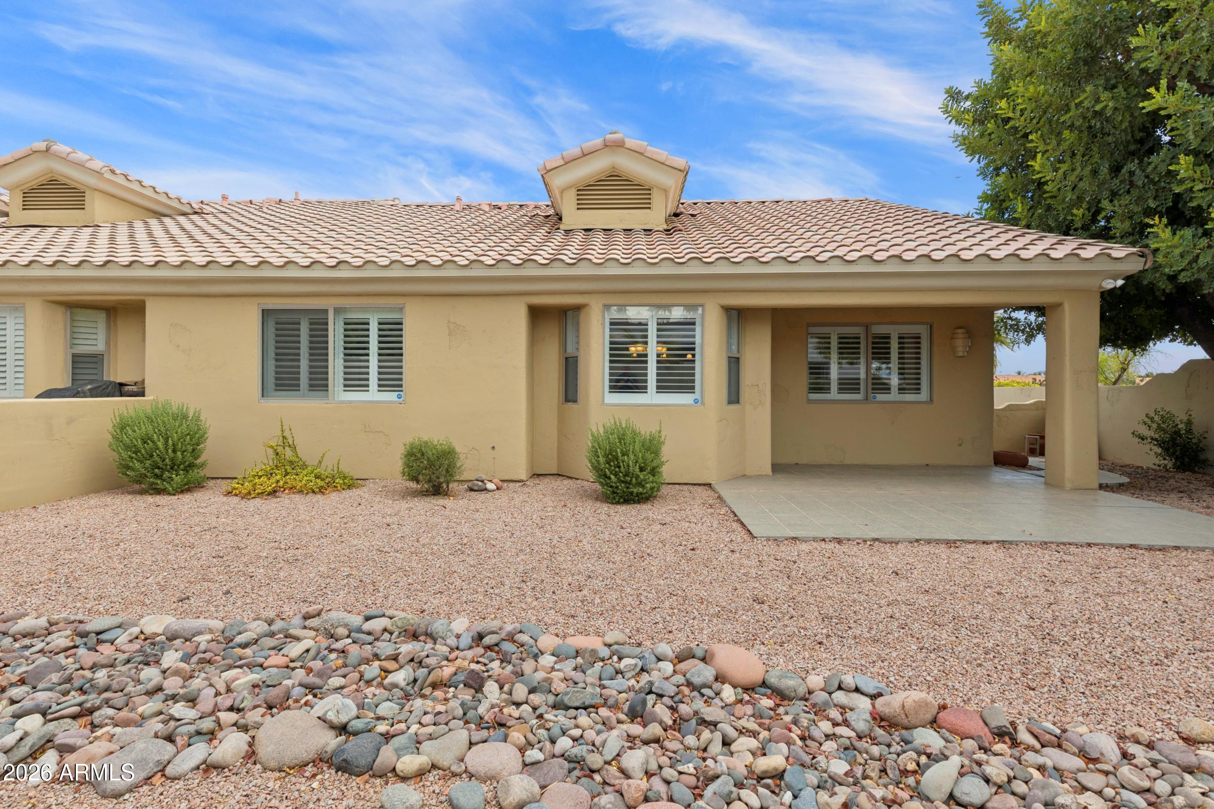 APACHE WELLS 2 UNIT 1 - Residential
