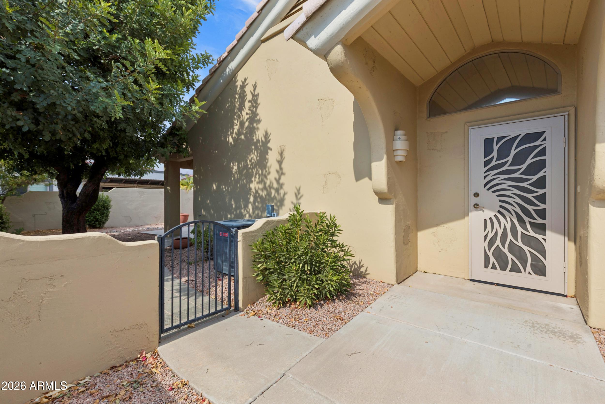 APACHE WELLS 2 UNIT 1 - Residential