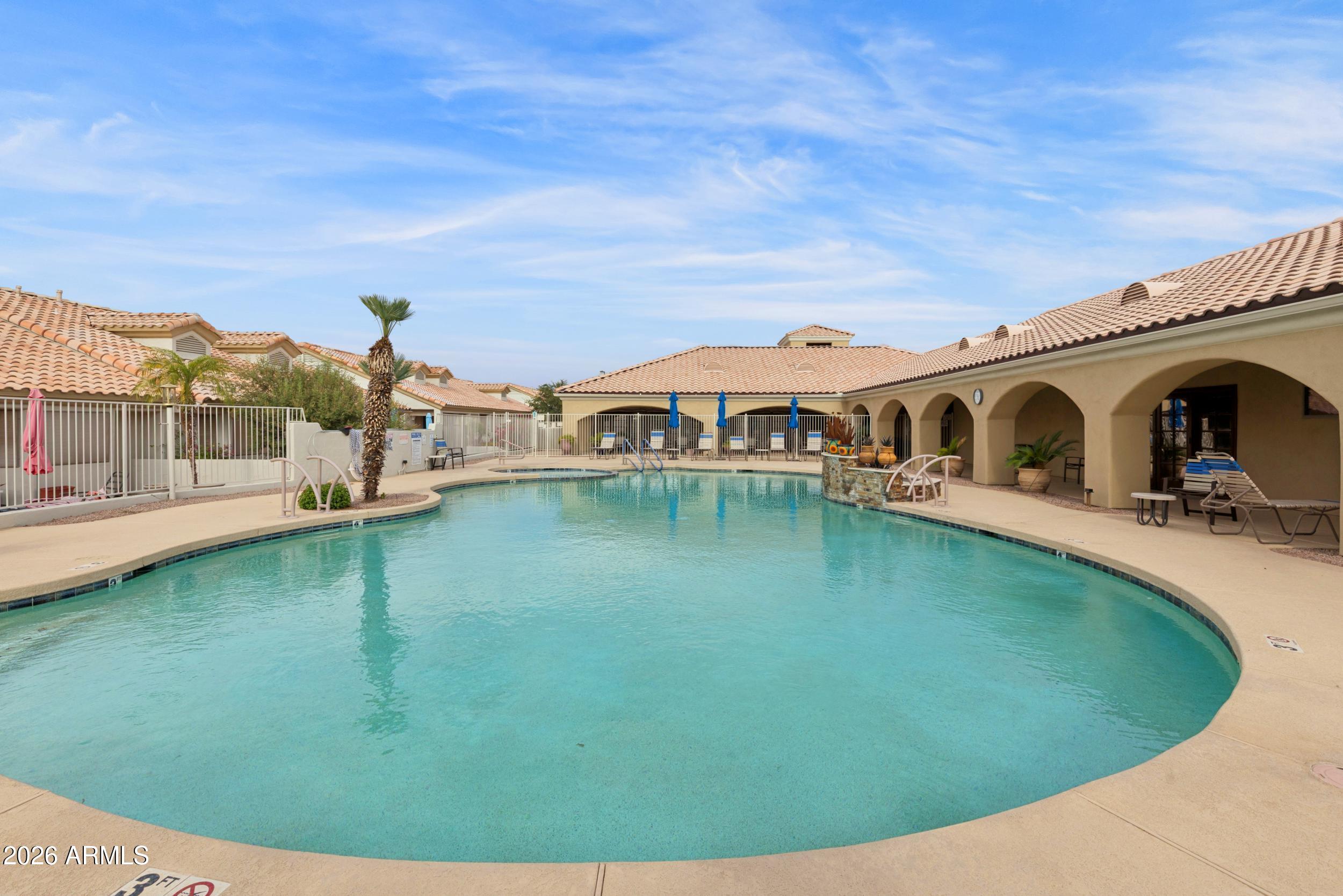 APACHE WELLS 2 UNIT 1 - Residential