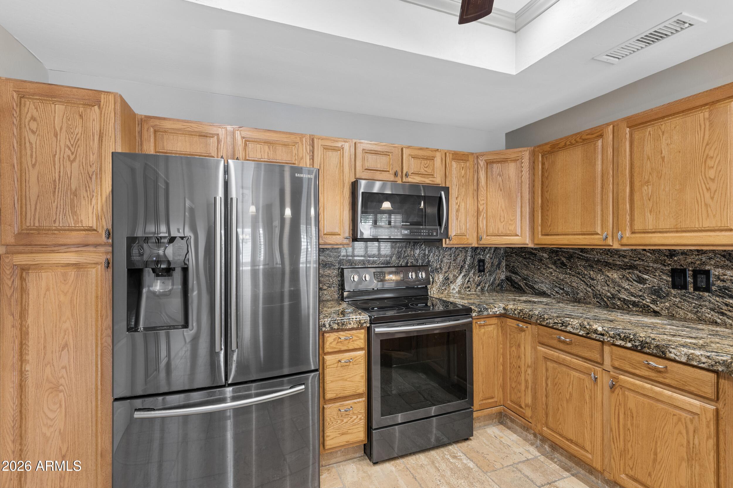 APACHE WELLS 2 UNIT 1 - Residential