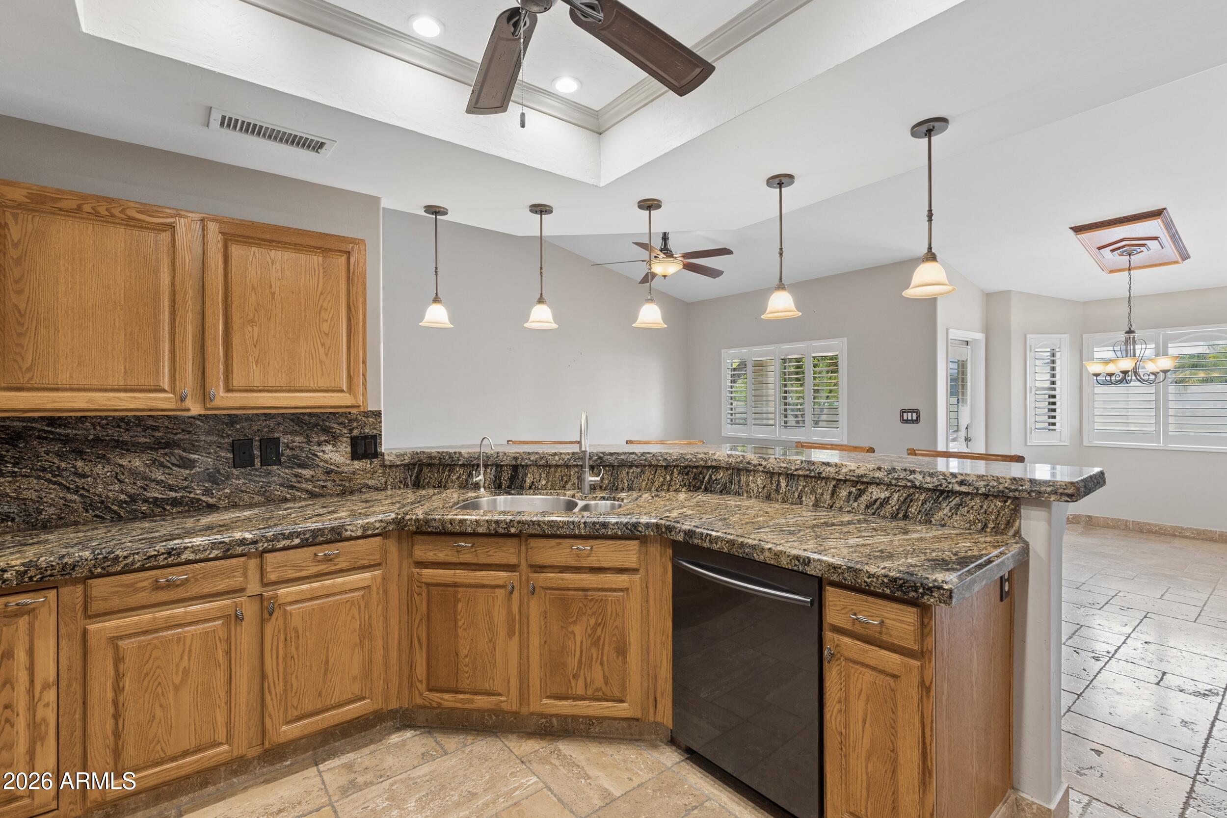 APACHE WELLS 2 UNIT 1 - Residential