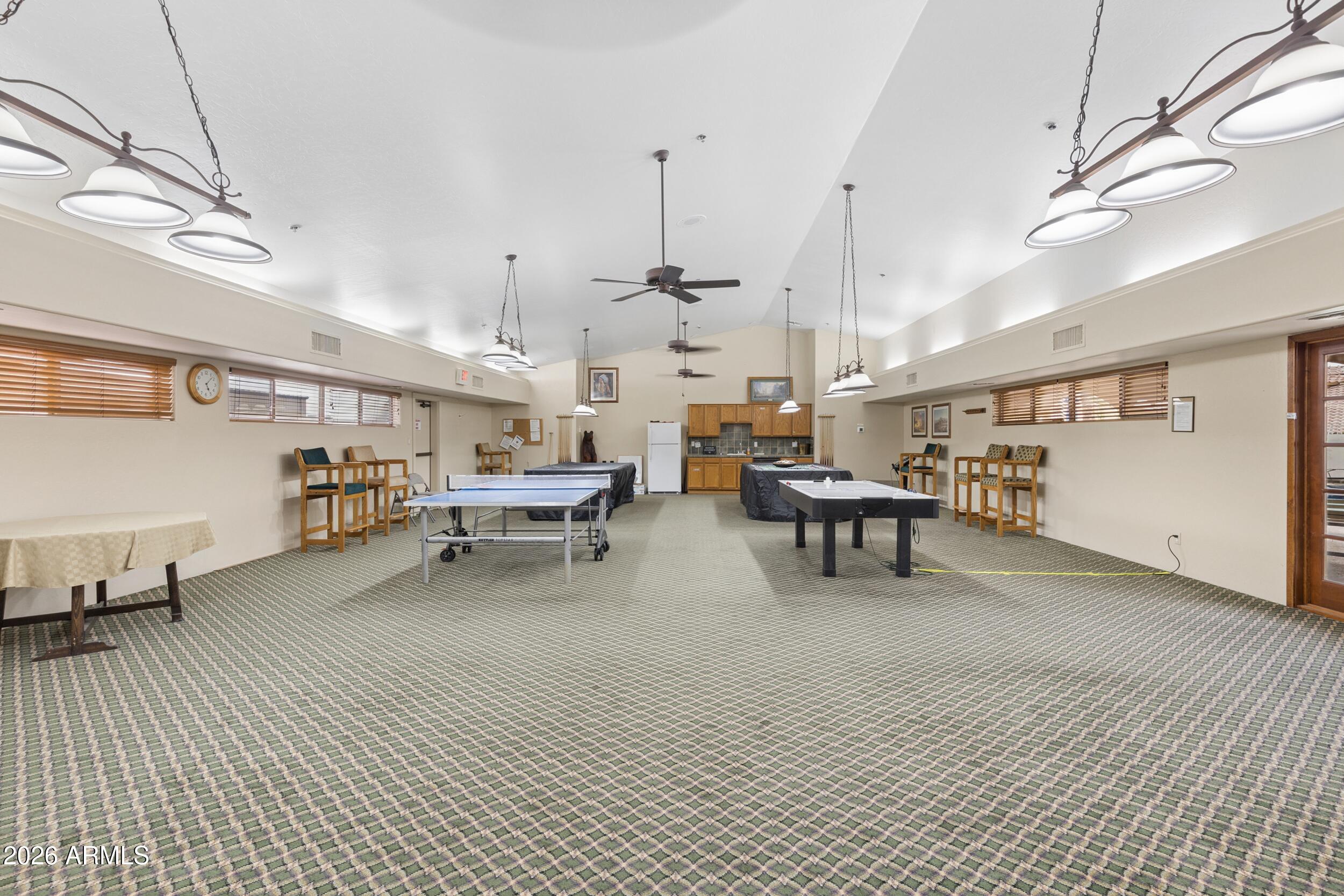 APACHE WELLS 2 UNIT 1 - Residential