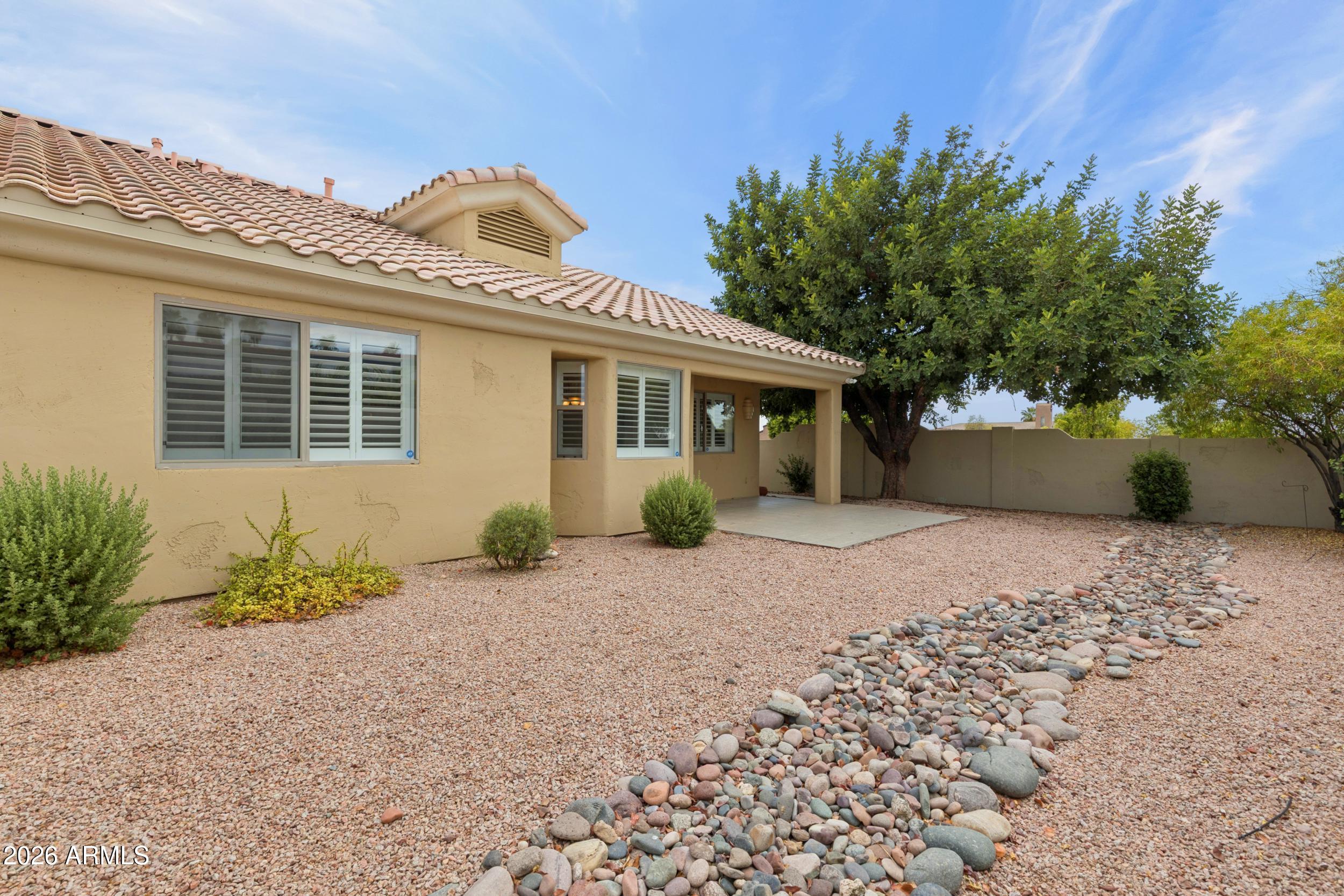 APACHE WELLS 2 UNIT 1 - Residential