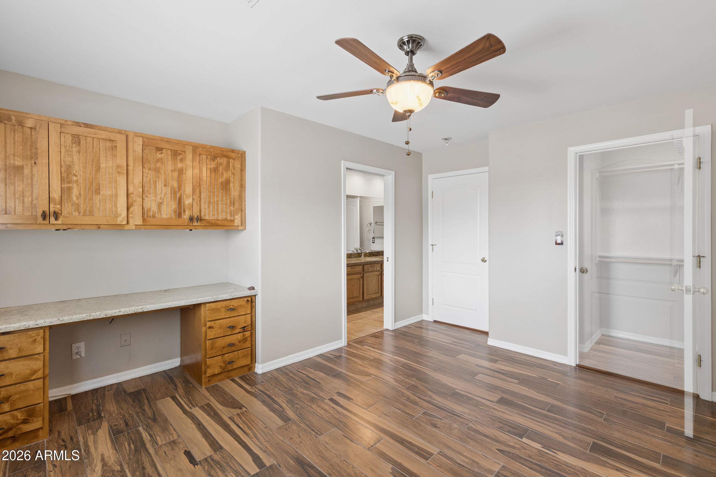 APACHE WELLS 2 UNIT 1 - Residential
