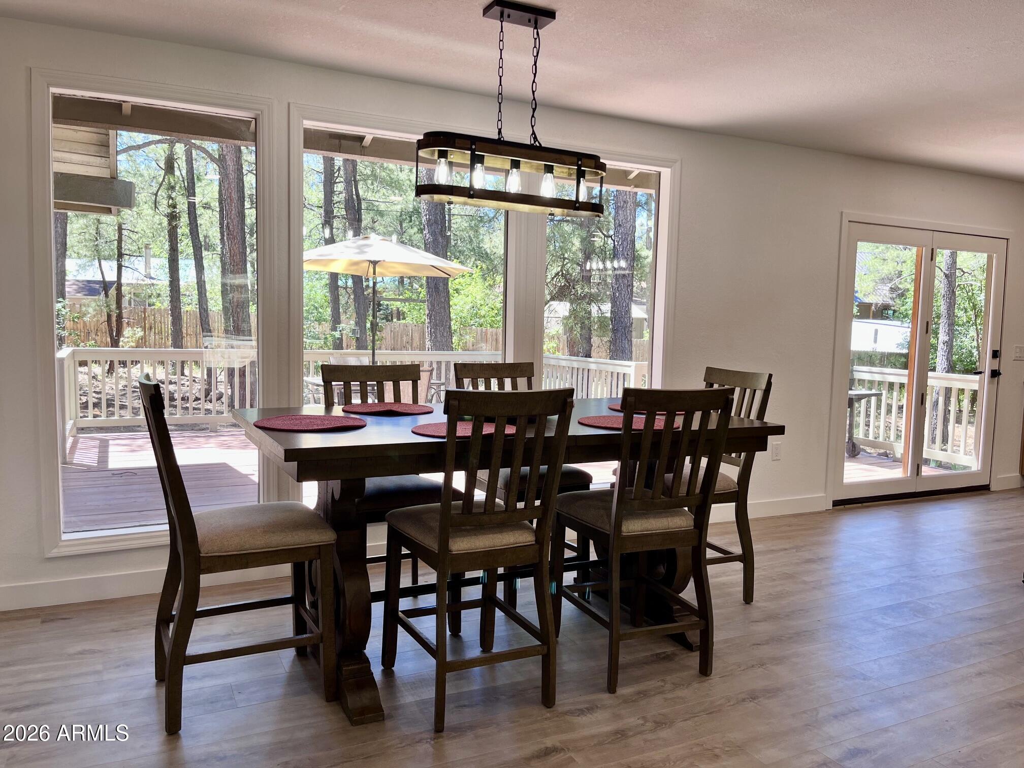 PINETOP LAKES EQUESTRIAN UNIT 1 - Residential
