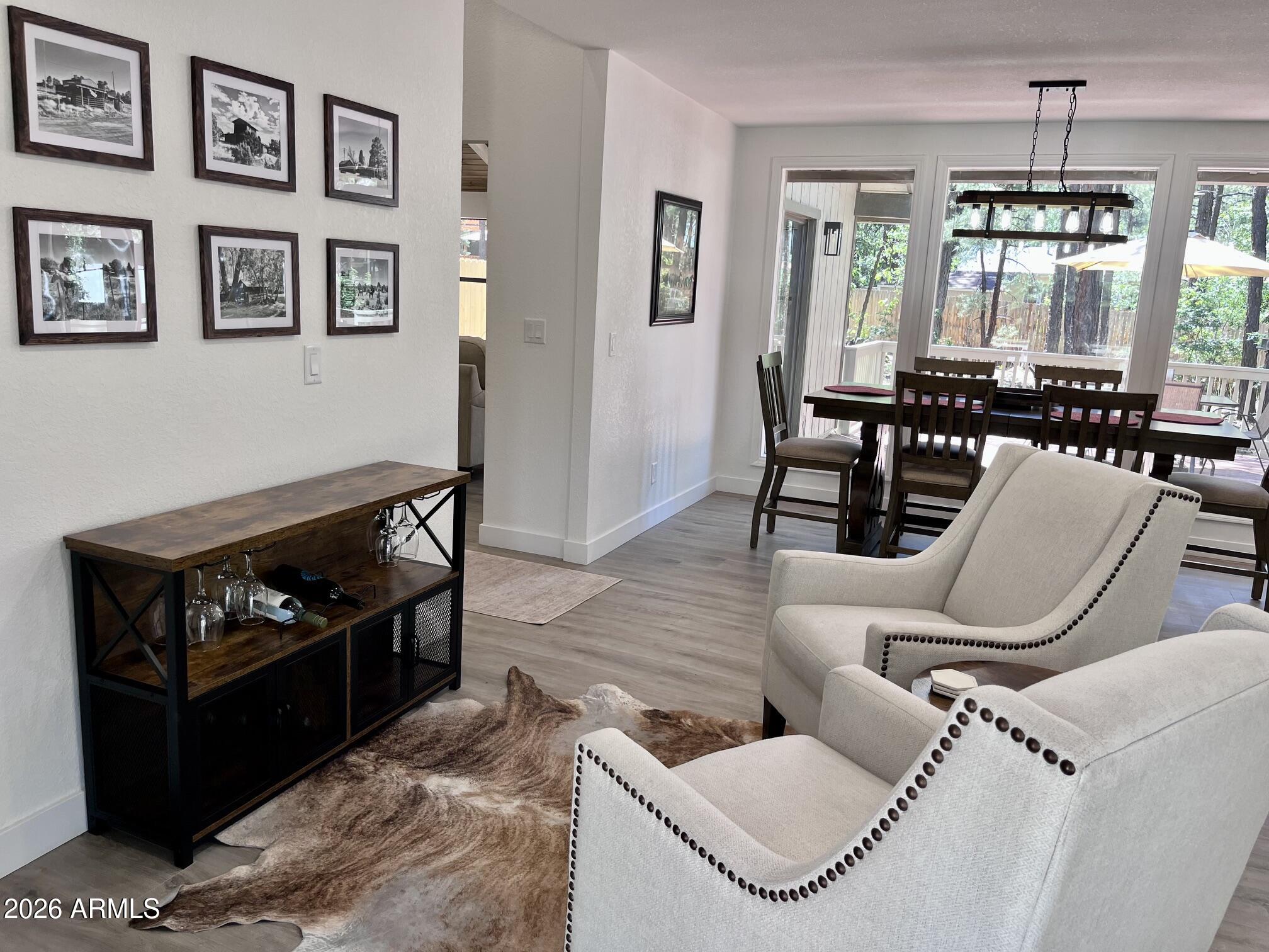PINETOP LAKES EQUESTRIAN UNIT 1 - Residential