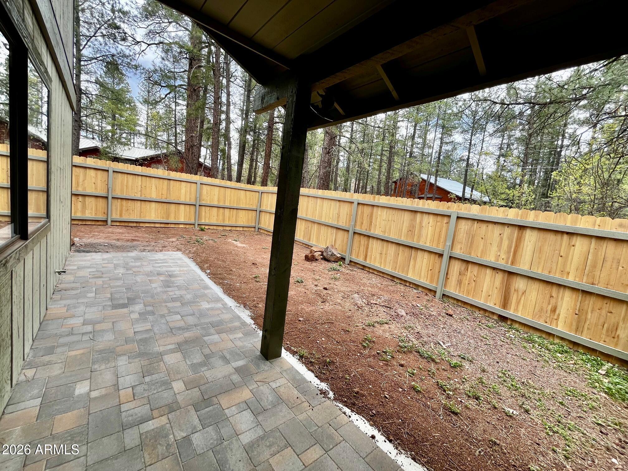 PINETOP LAKES EQUESTRIAN UNIT 1 - Residential