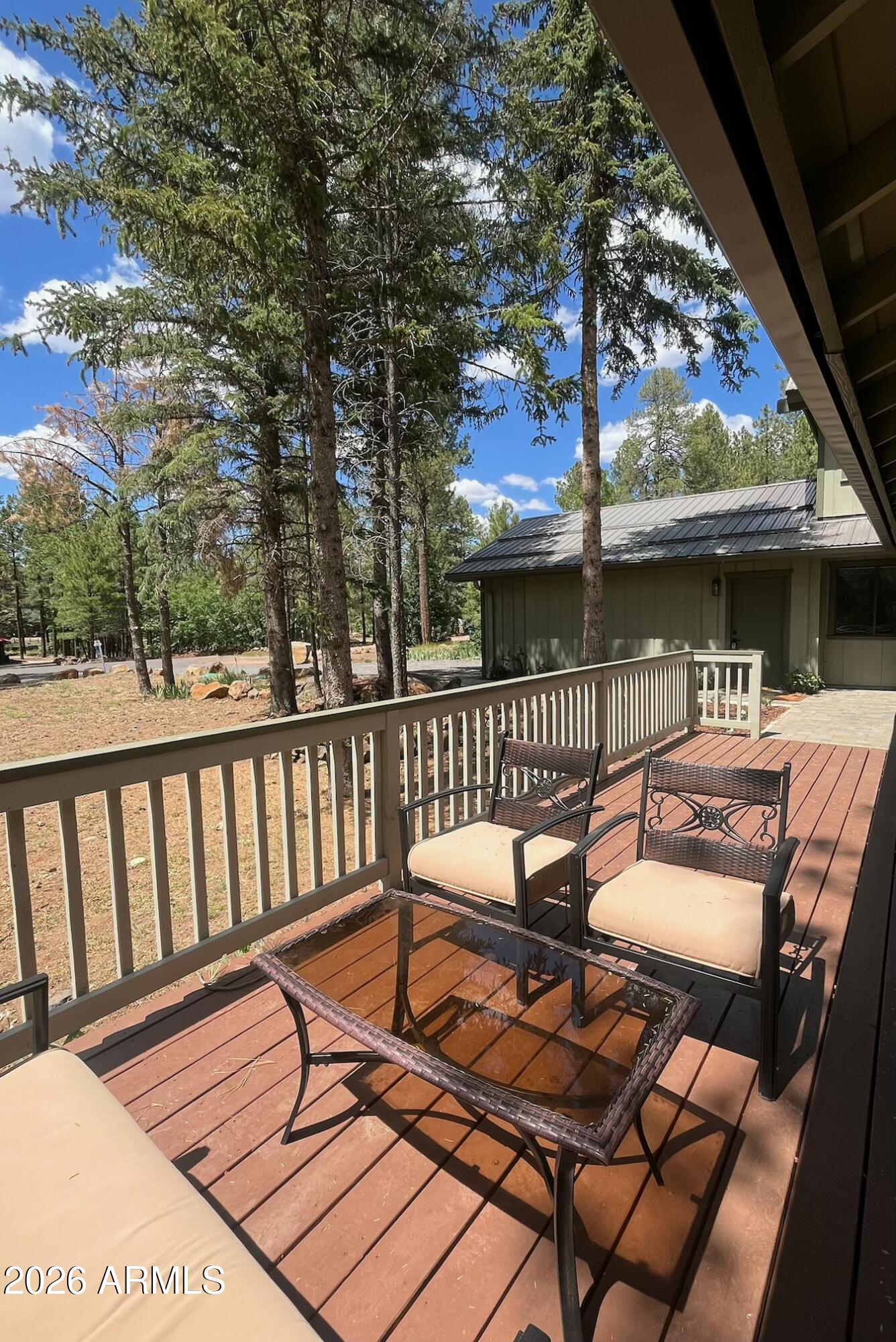 PINETOP LAKES EQUESTRIAN UNIT 1 - Residential