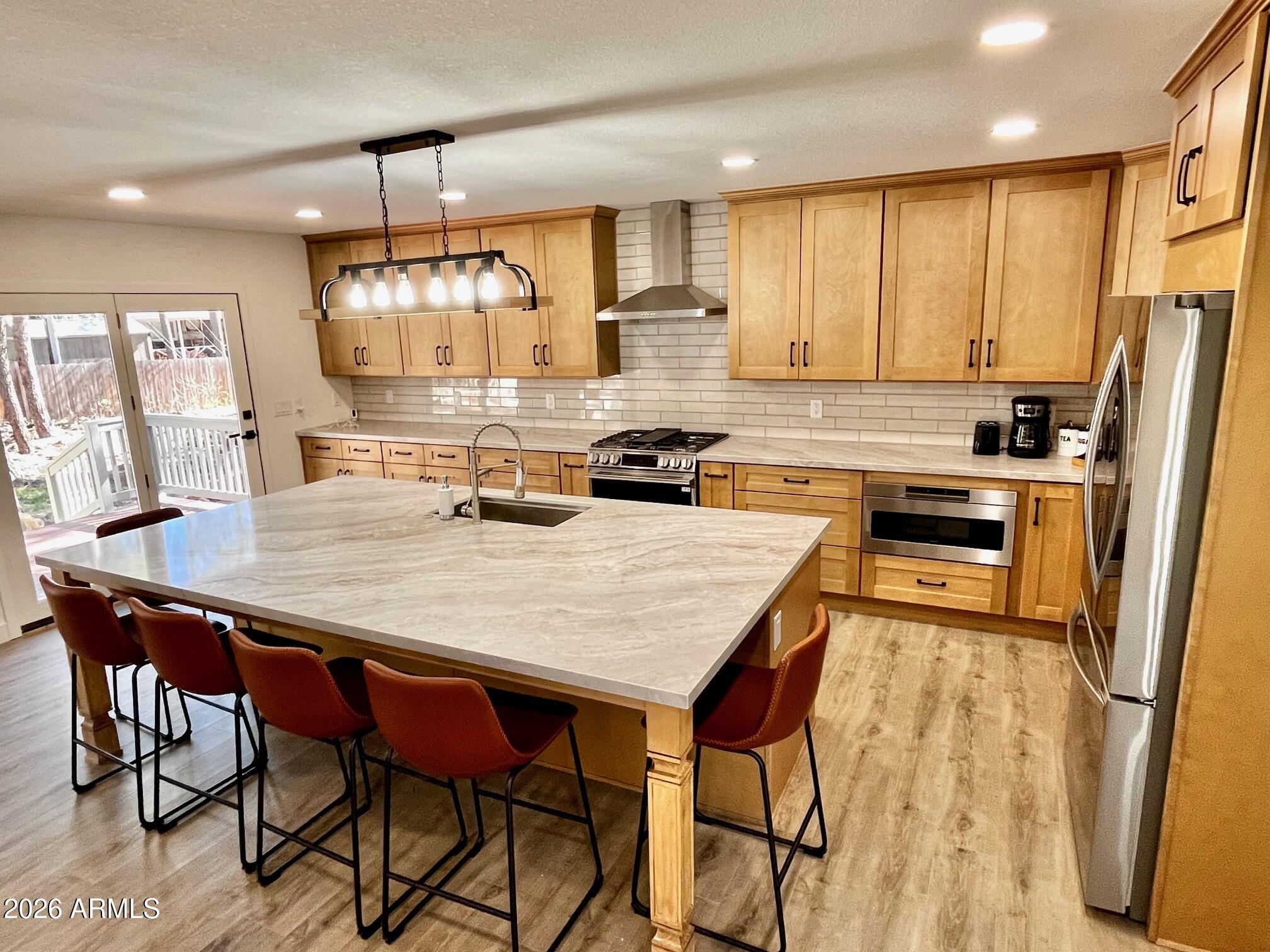 PINETOP LAKES EQUESTRIAN UNIT 1 - Residential