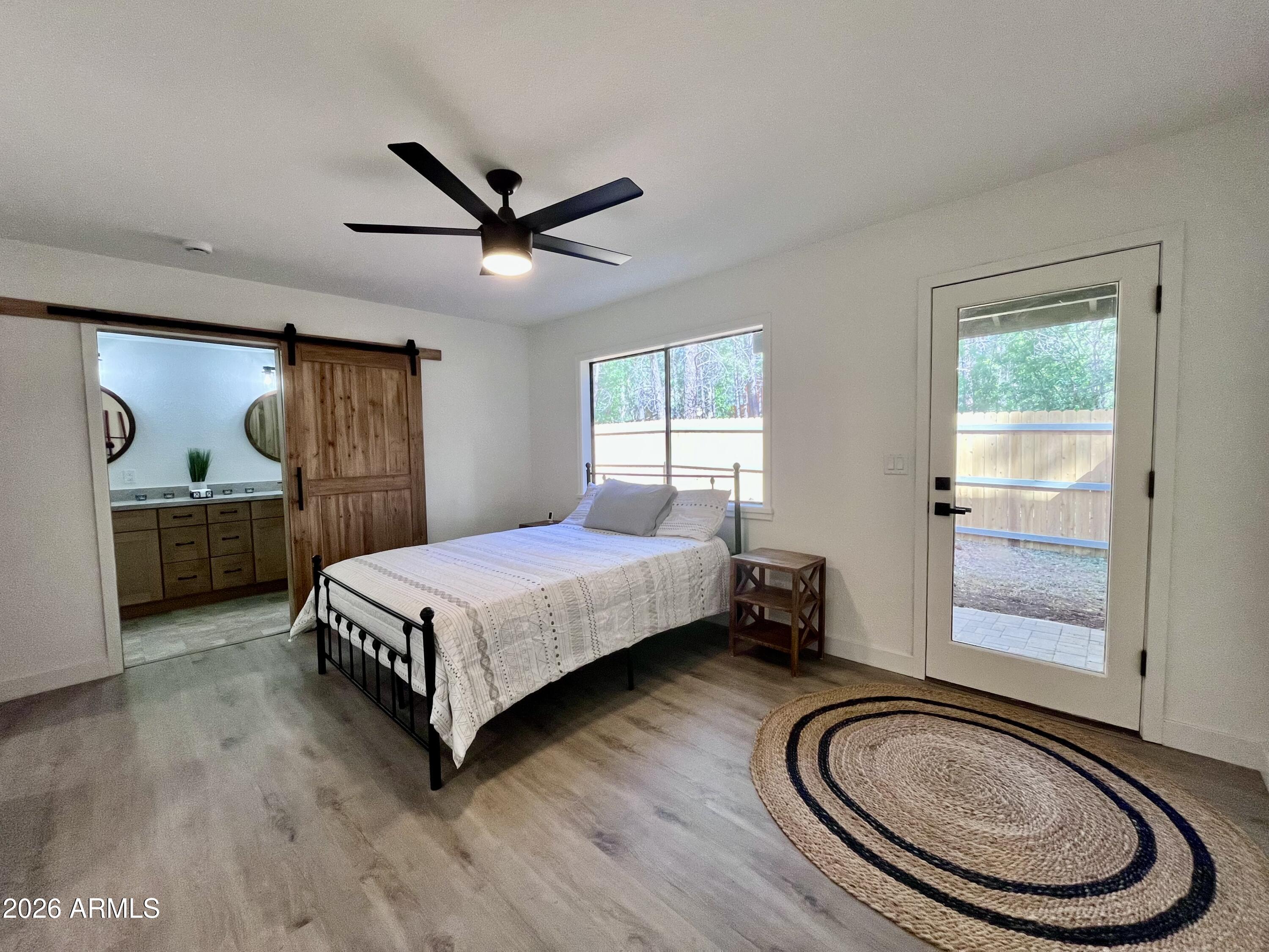 PINETOP LAKES EQUESTRIAN UNIT 1 - Residential