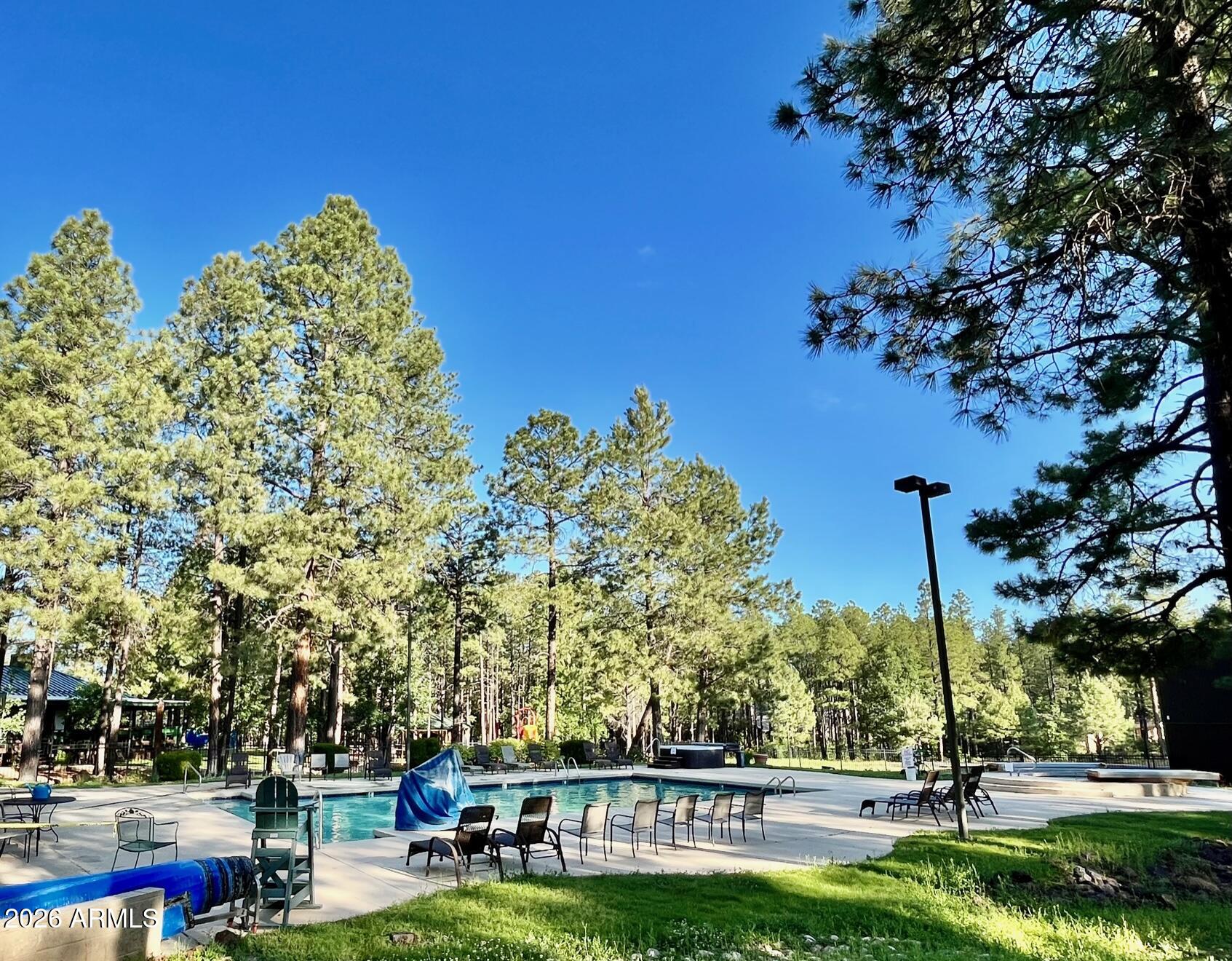 PINETOP LAKES EQUESTRIAN UNIT 1 - Residential