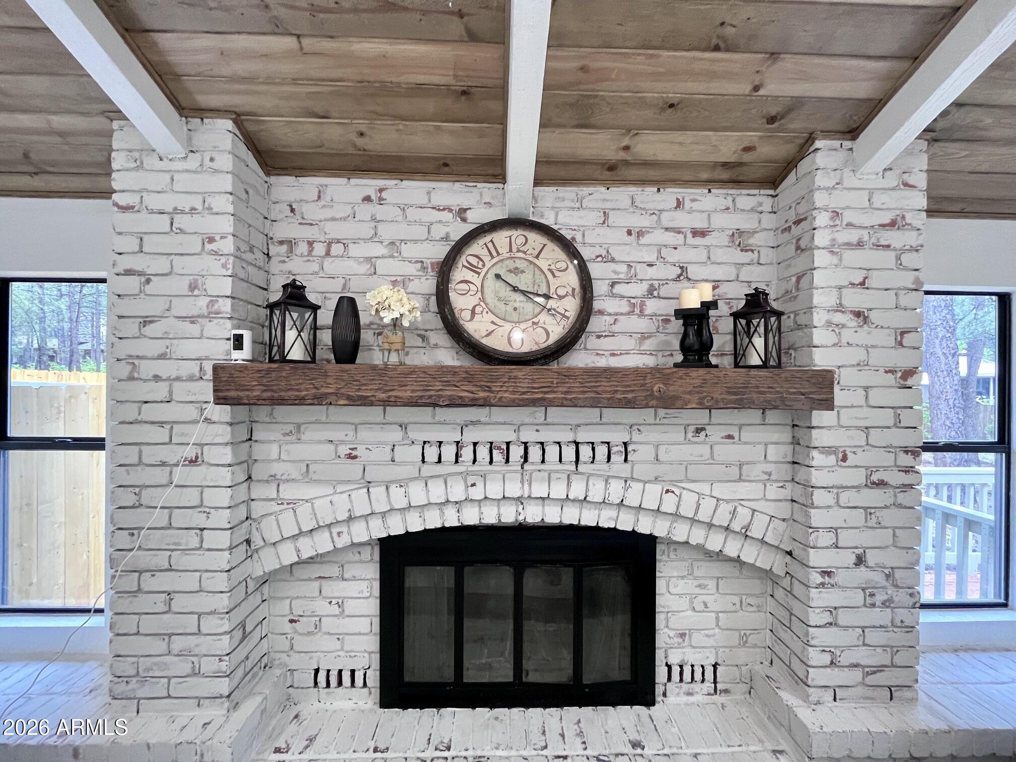 PINETOP LAKES EQUESTRIAN UNIT 1 - Residential