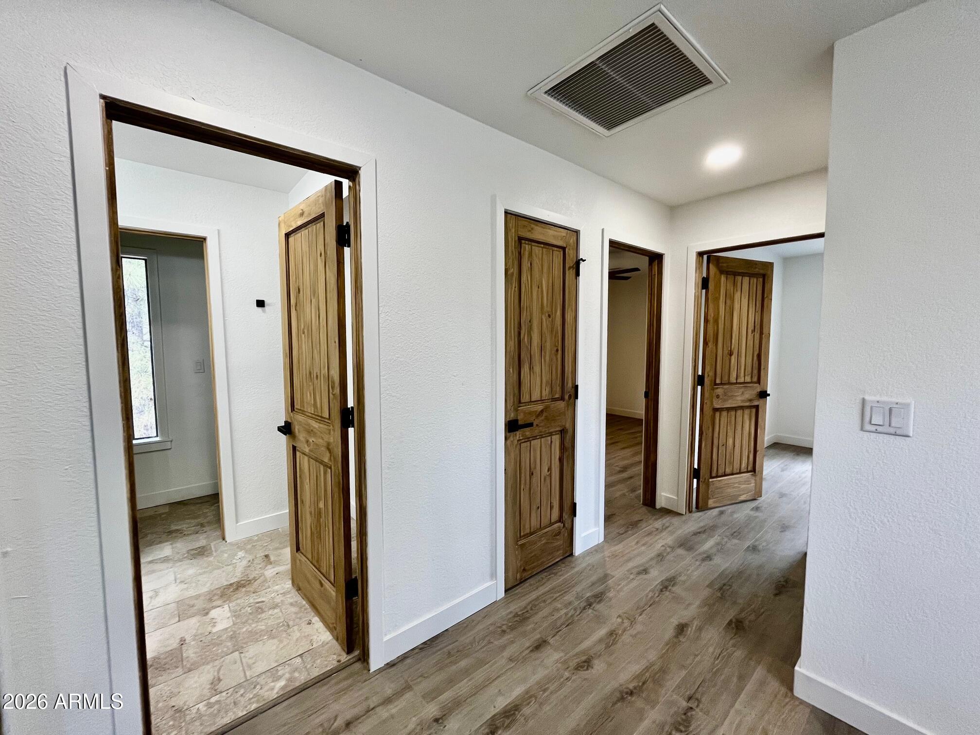 PINETOP LAKES EQUESTRIAN UNIT 1 - Residential