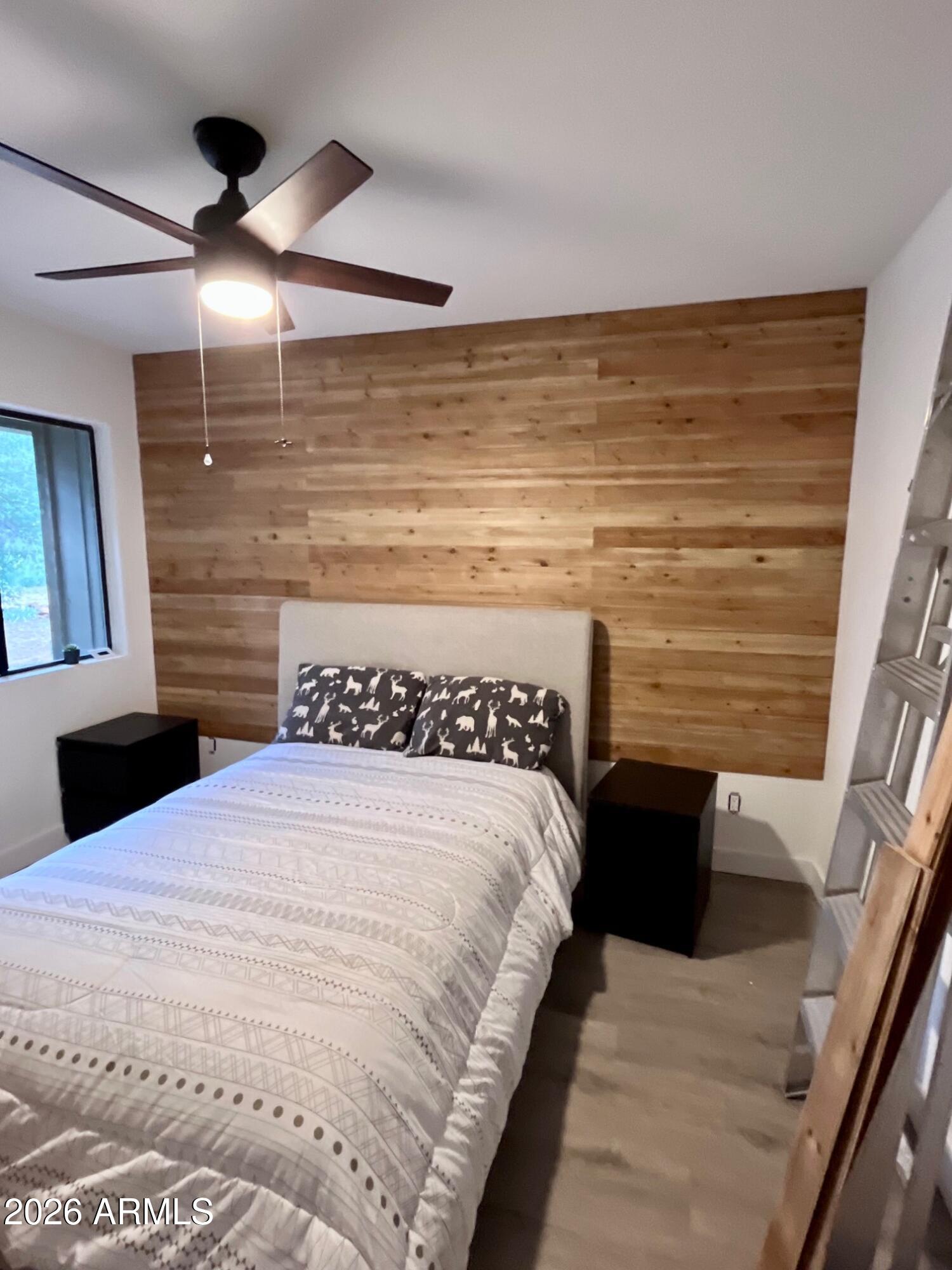 PINETOP LAKES EQUESTRIAN UNIT 1 - Residential