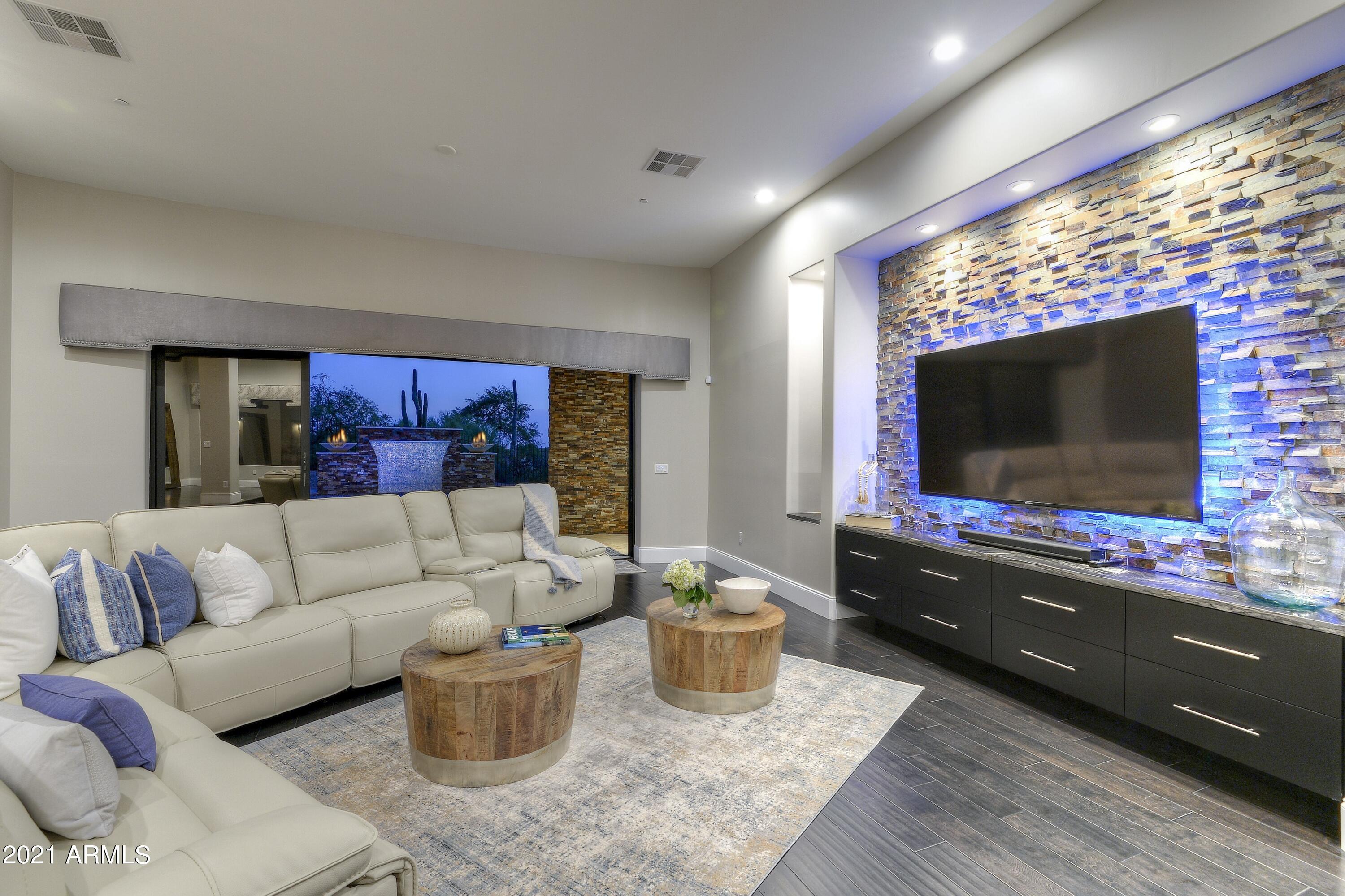 DESERT MOUNTAIN - Residential