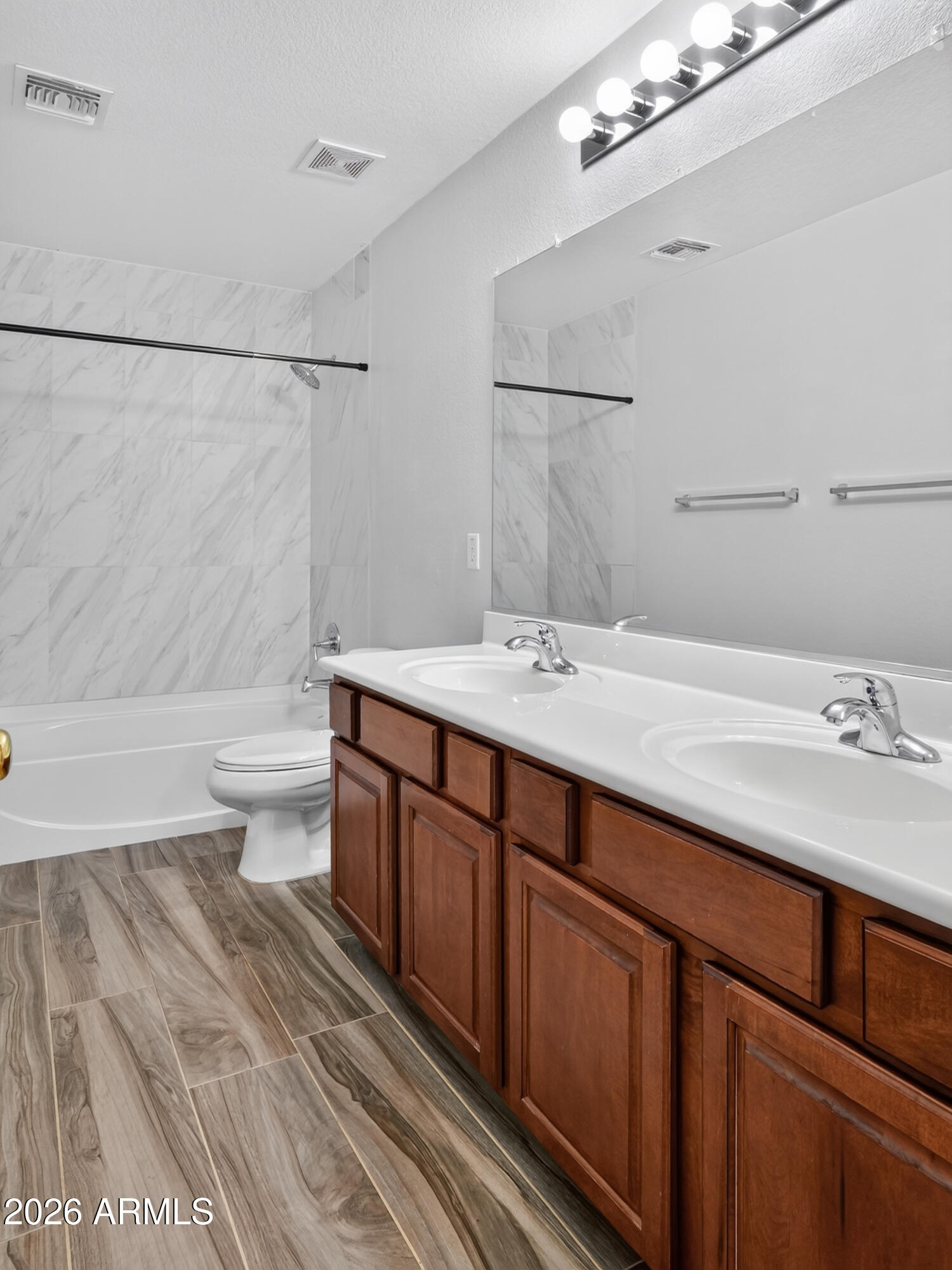 Royal Ranch - Residential