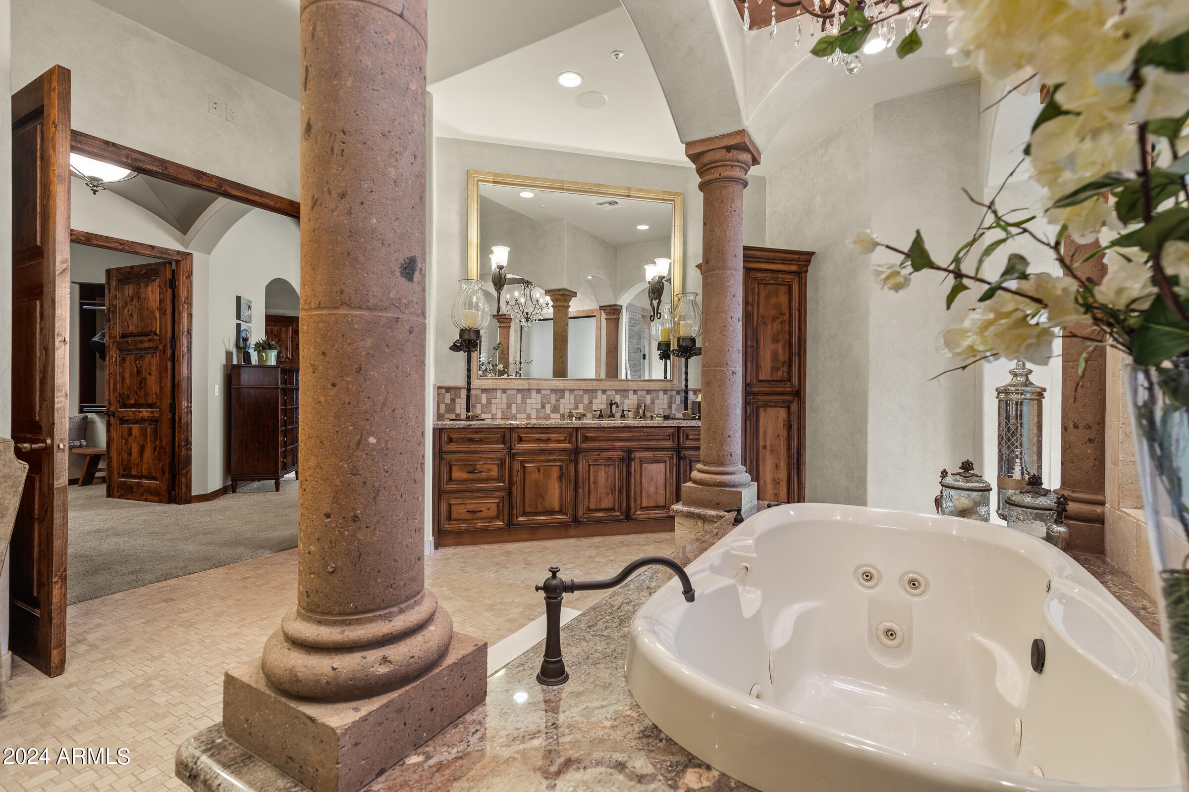DIAMOND POINT AT LAS SENDAS MOUNTAIN - Residential