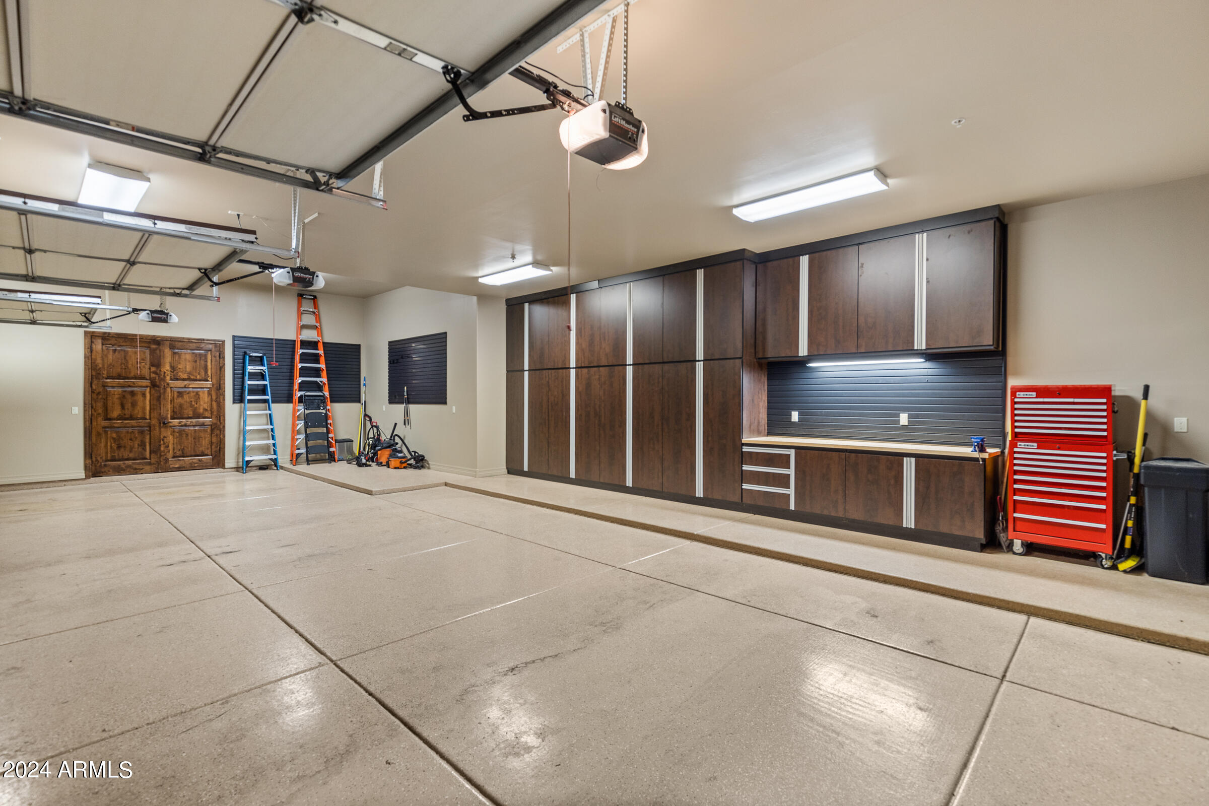DIAMOND POINT AT LAS SENDAS MOUNTAIN - Residential
