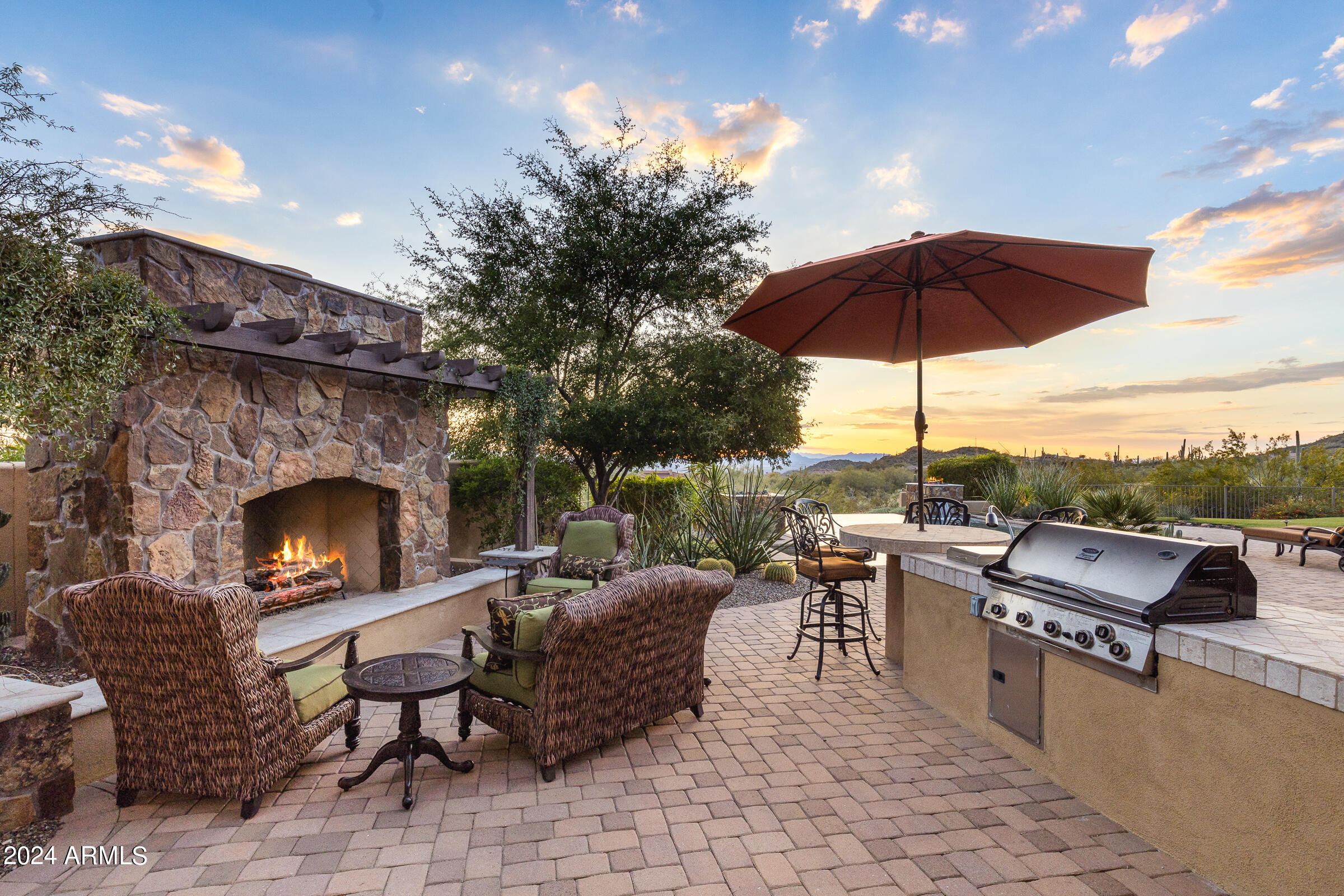 DIAMOND POINT AT LAS SENDAS MOUNTAIN - Residential