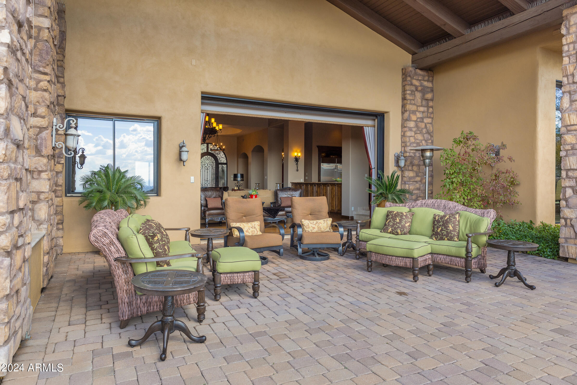 DIAMOND POINT AT LAS SENDAS MOUNTAIN - Residential