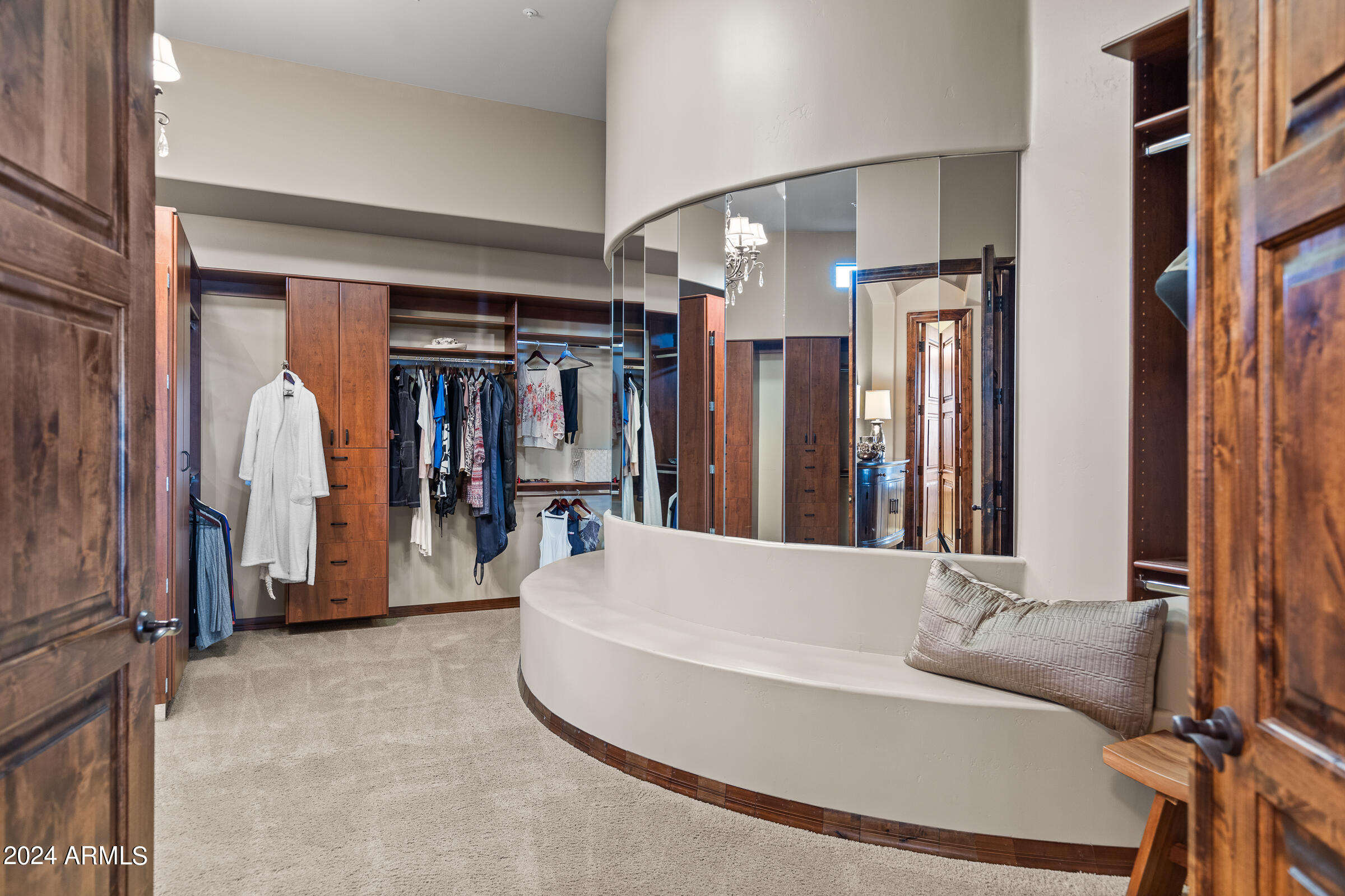 DIAMOND POINT AT LAS SENDAS MOUNTAIN - Residential