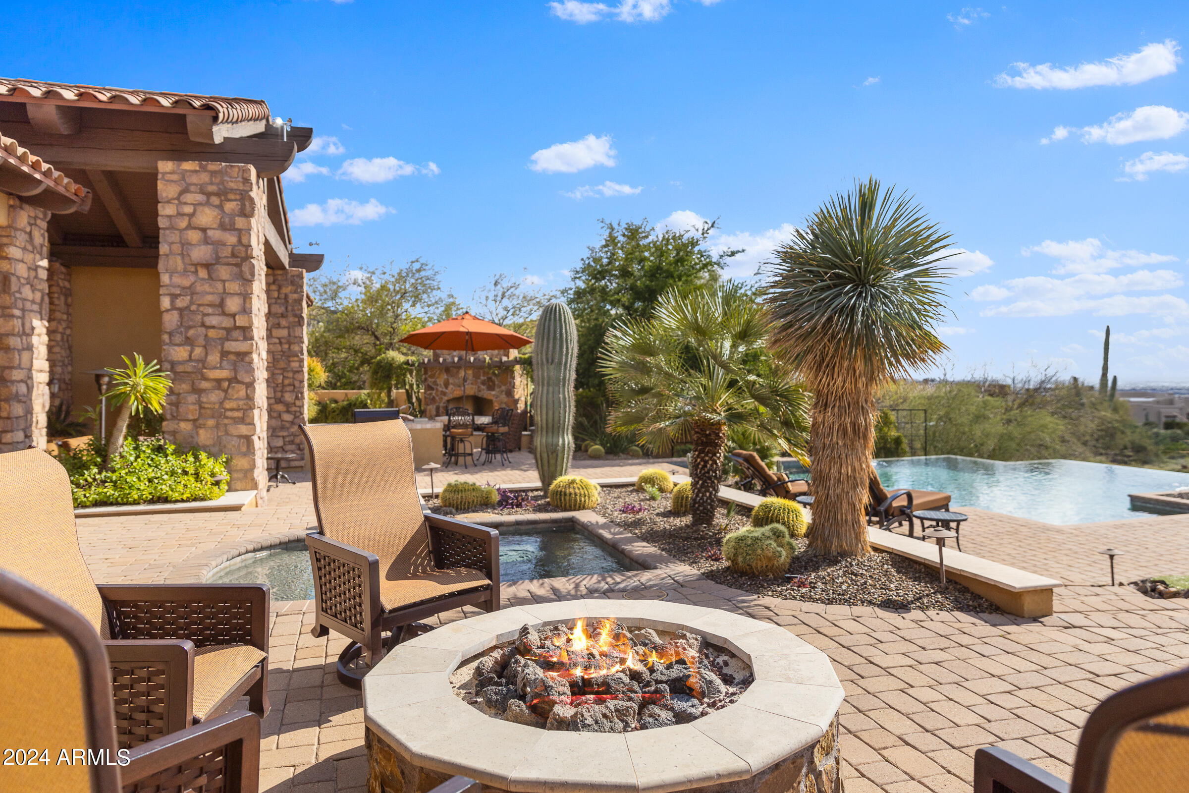 DIAMOND POINT AT LAS SENDAS MOUNTAIN - Residential