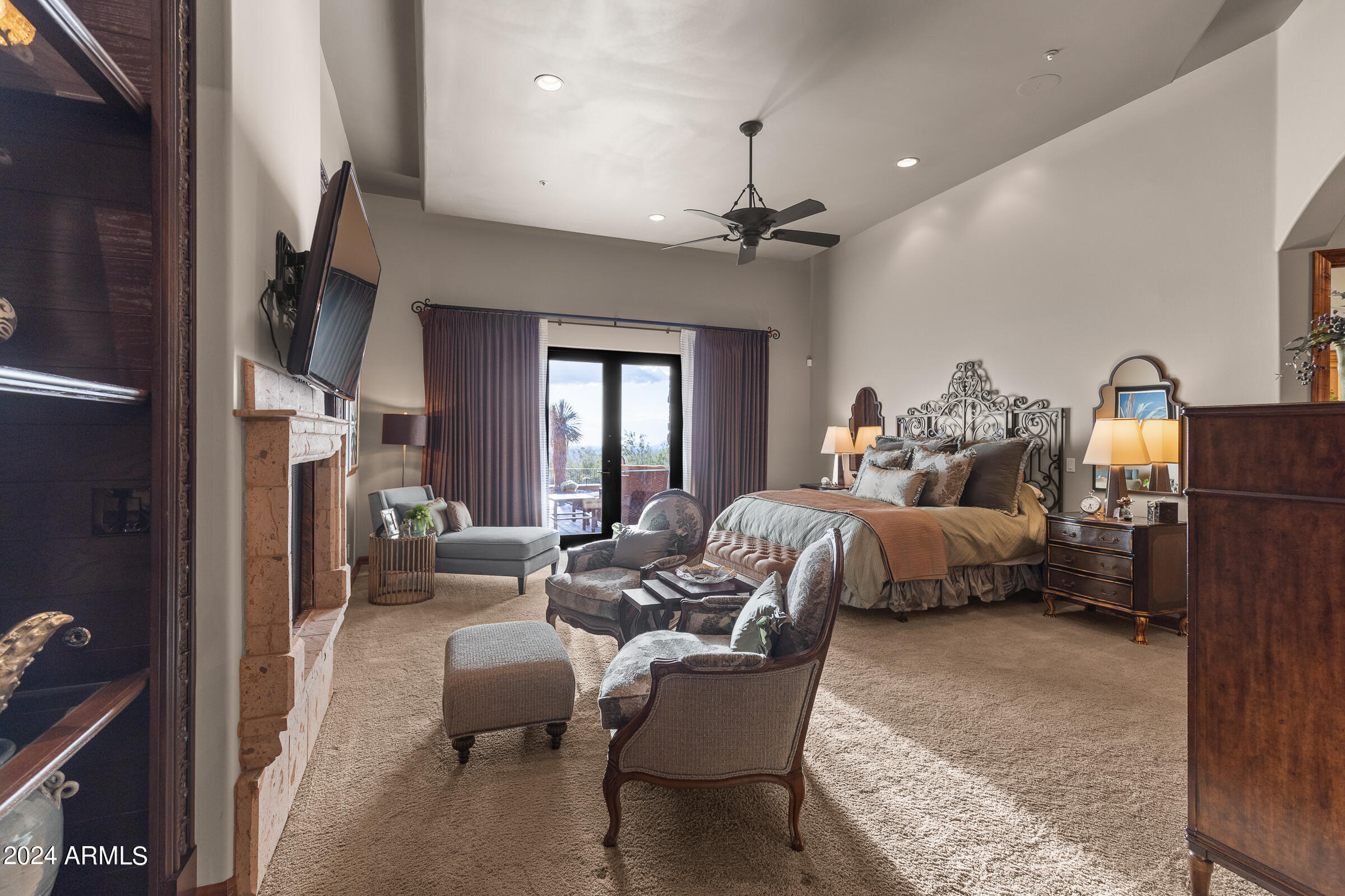 DIAMOND POINT AT LAS SENDAS MOUNTAIN - Residential