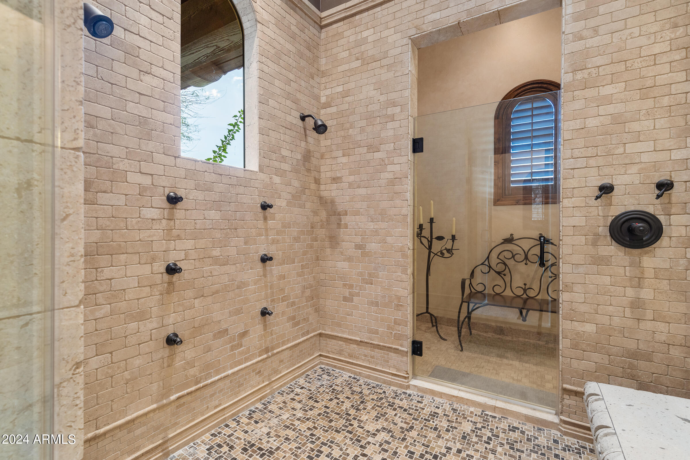DIAMOND POINT AT LAS SENDAS MOUNTAIN - Residential