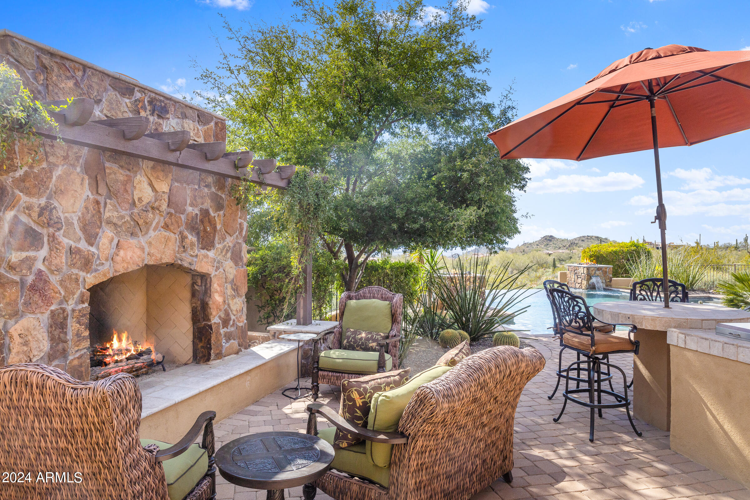DIAMOND POINT AT LAS SENDAS MOUNTAIN - Residential