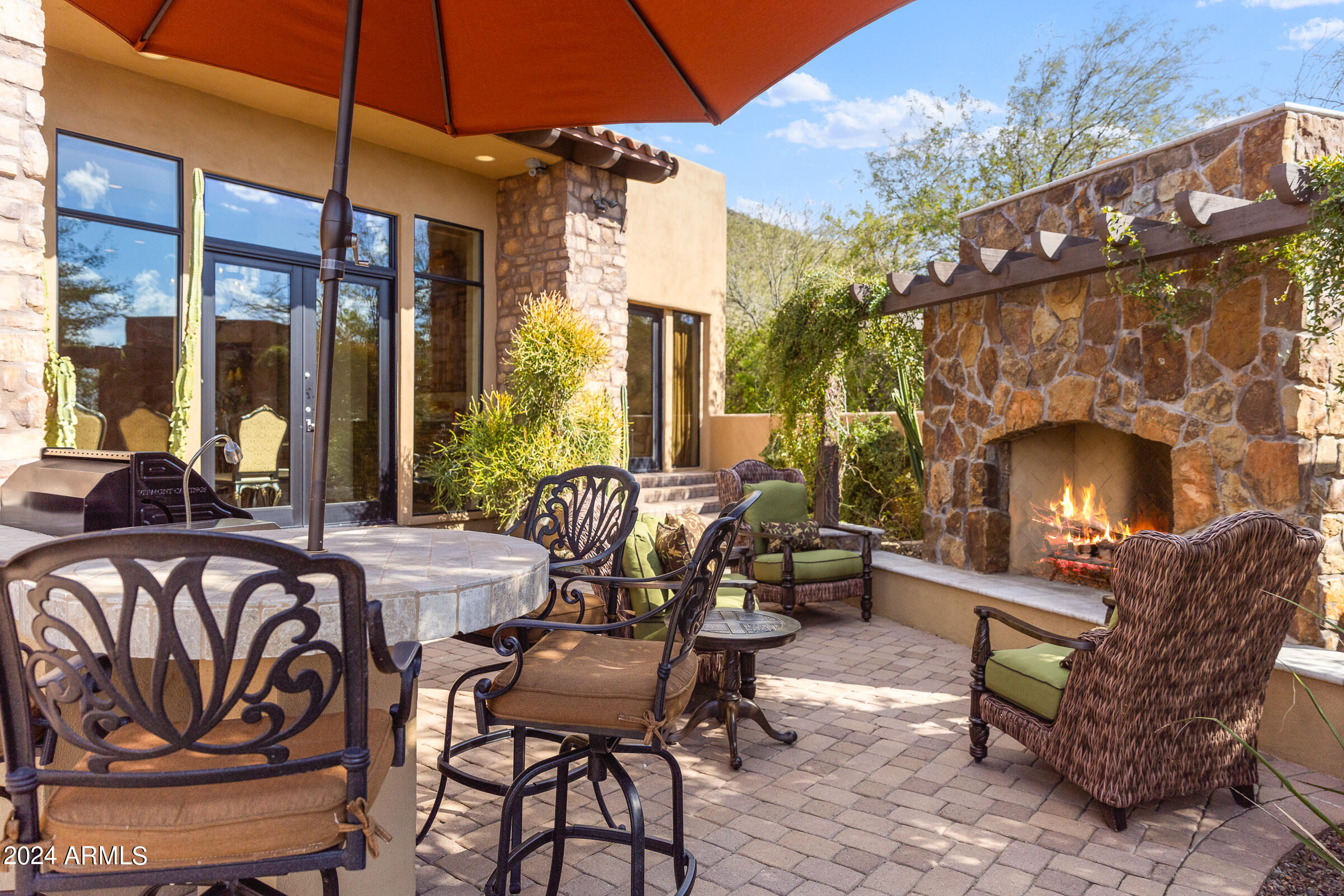 DIAMOND POINT AT LAS SENDAS MOUNTAIN - Residential