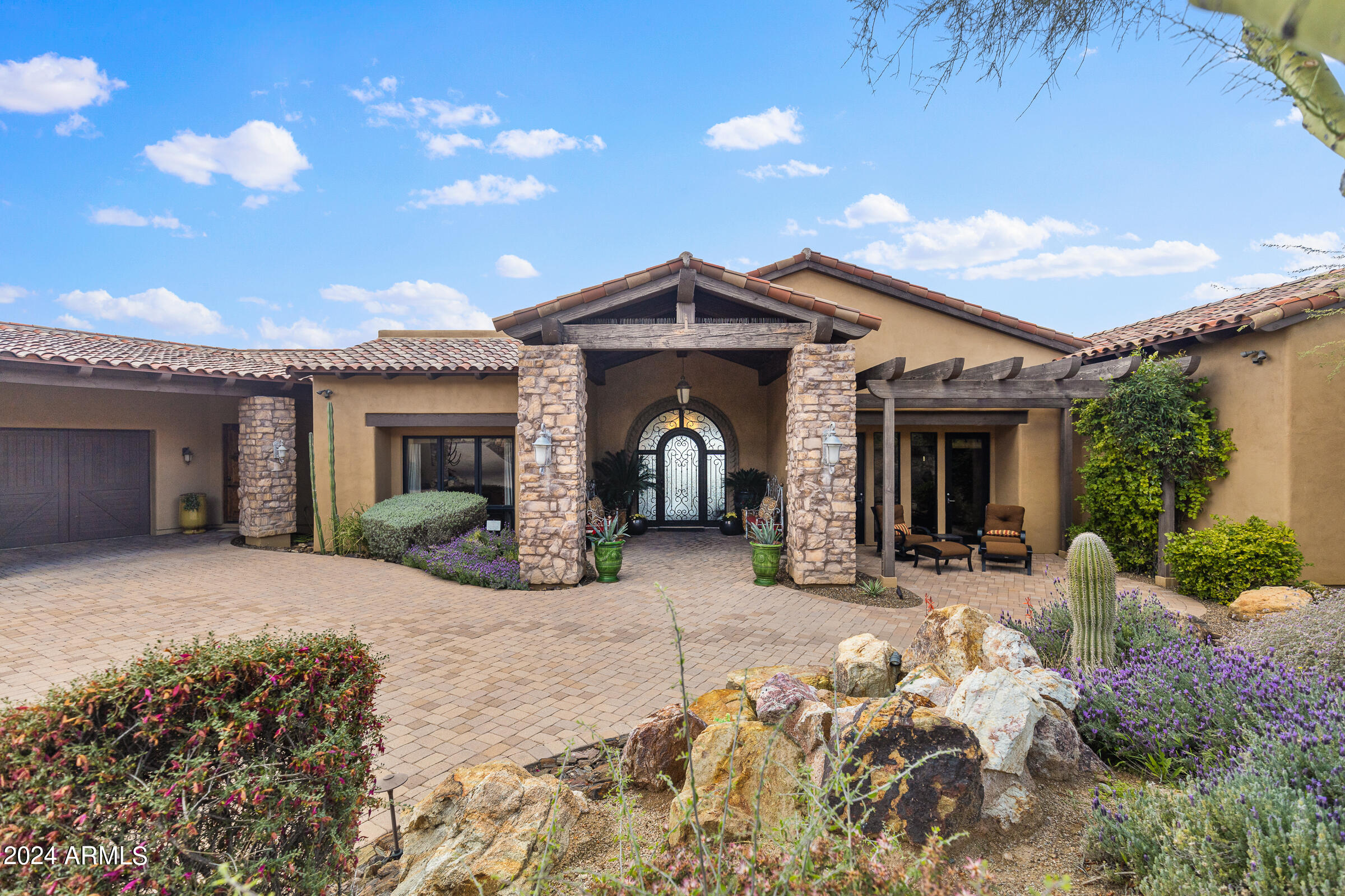 DIAMOND POINT AT LAS SENDAS MOUNTAIN - Residential