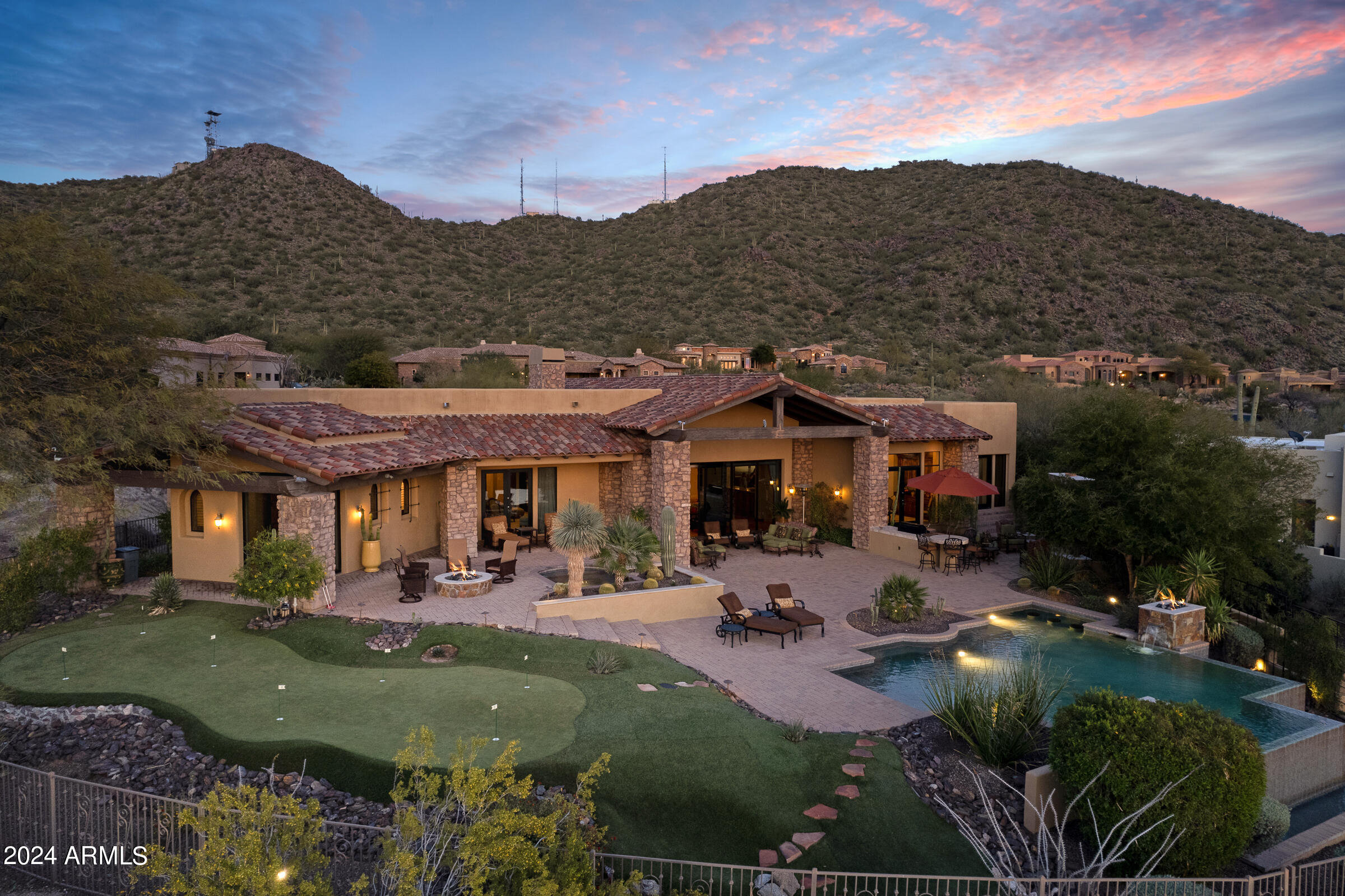 DIAMOND POINT AT LAS SENDAS MOUNTAIN - Residential