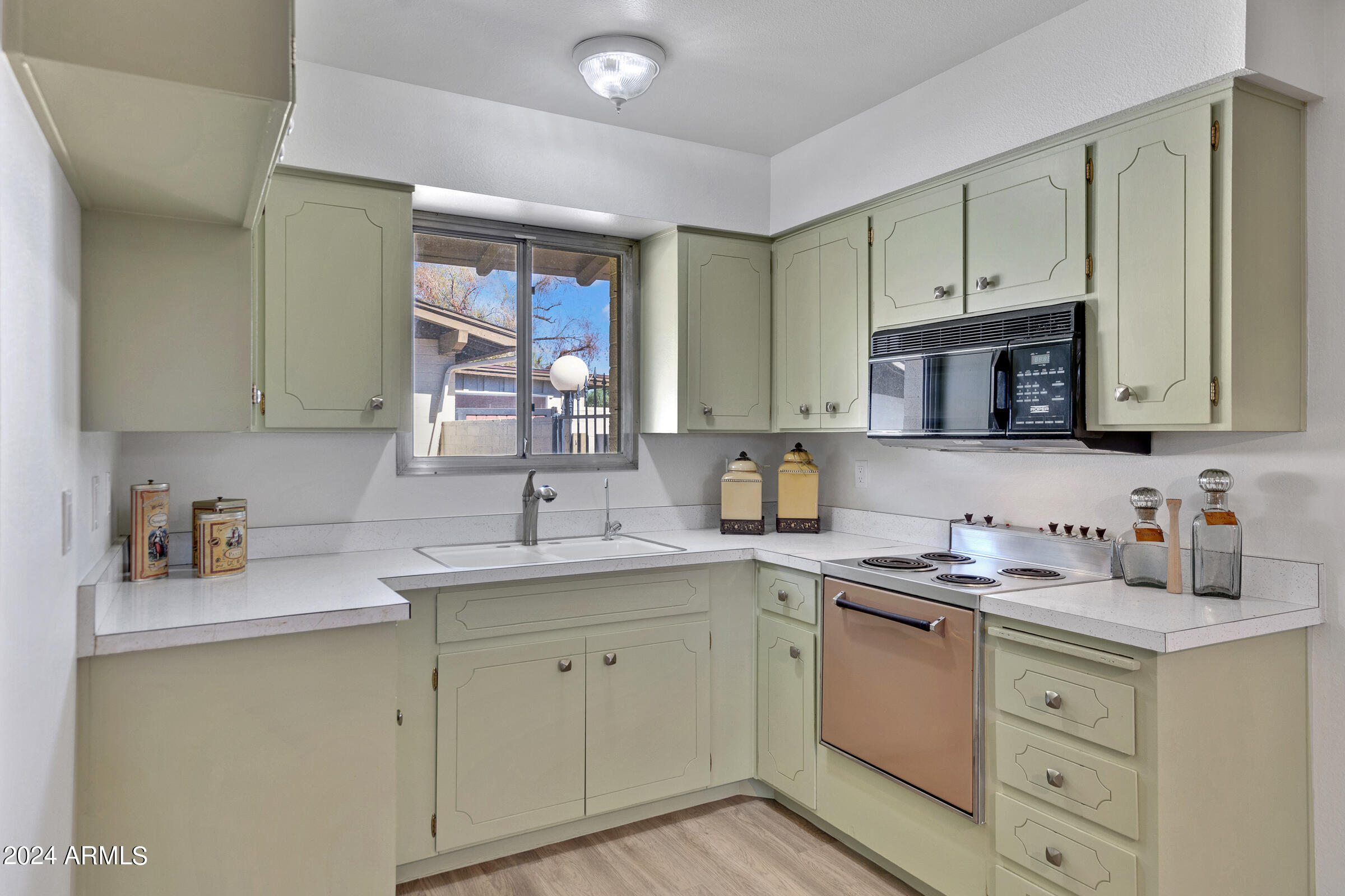 POLYNESIAN PARADISE CONDOMINIUM - Residential
