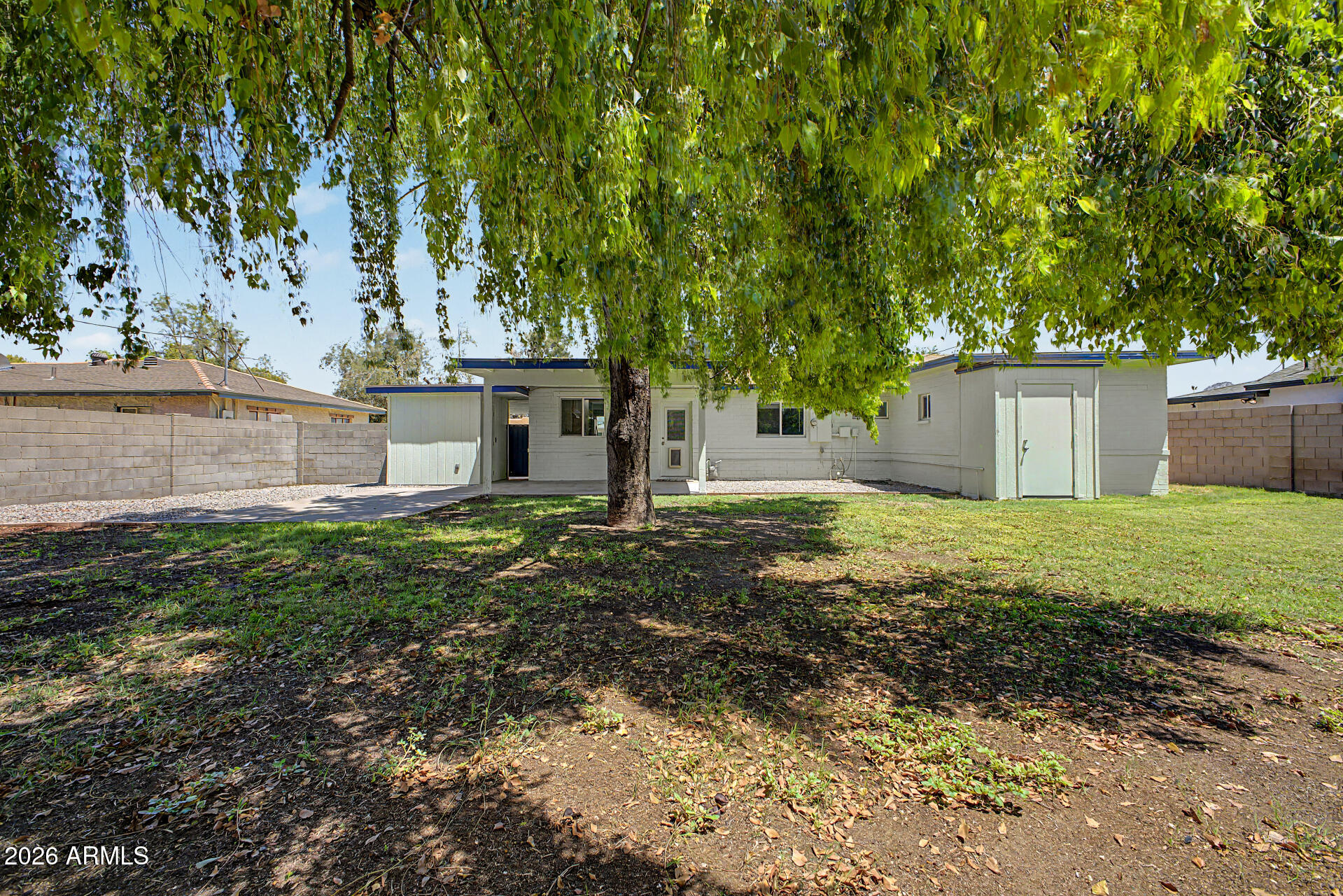 TOWN HOUSE MANOR - Residential