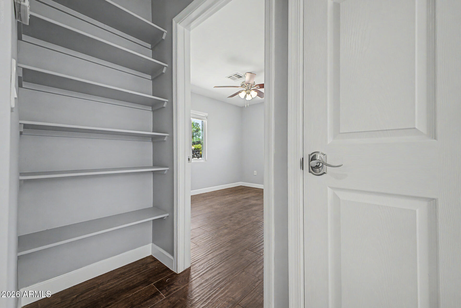 TOWN HOUSE MANOR - Residential