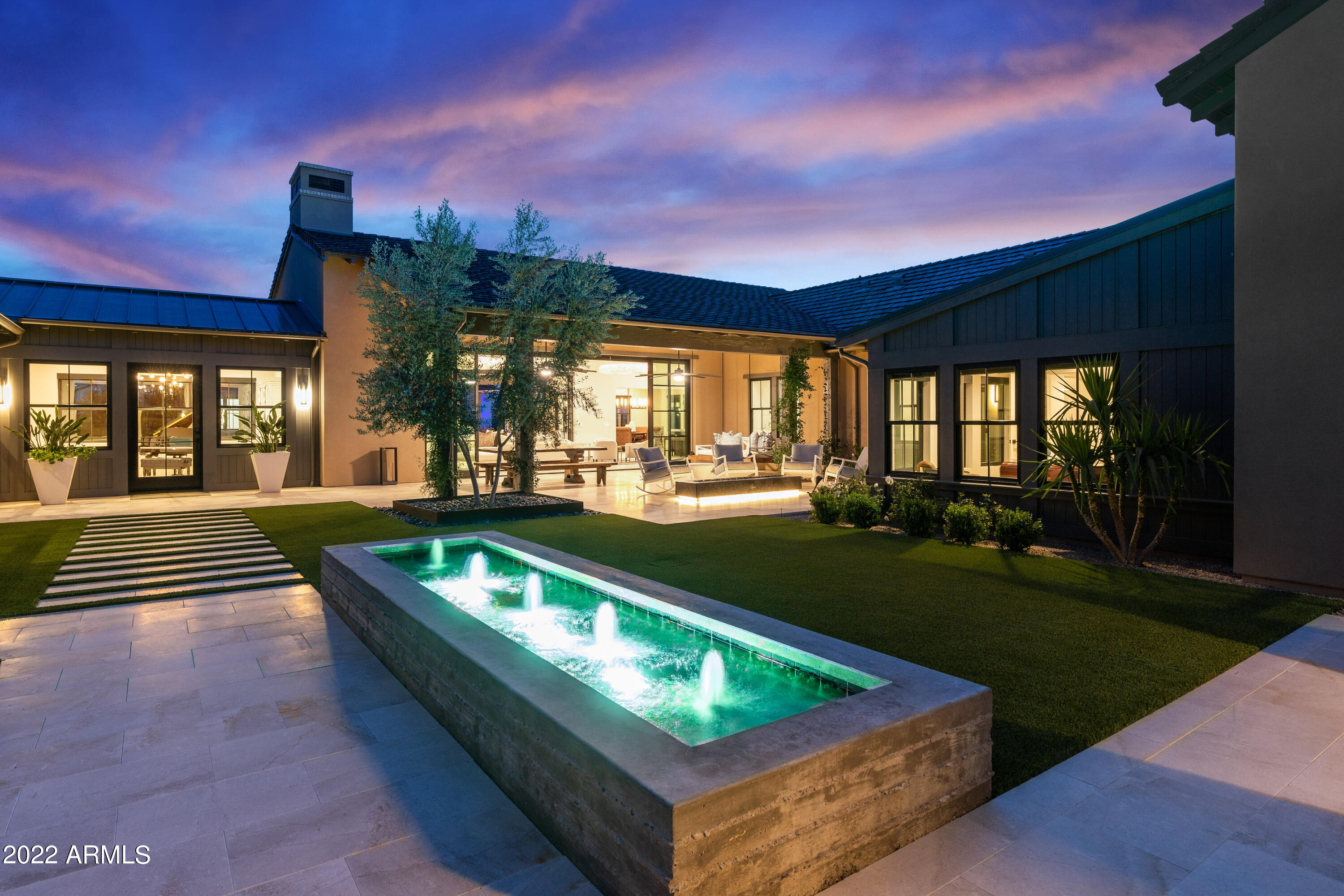 WHITE HORSE - Residential
