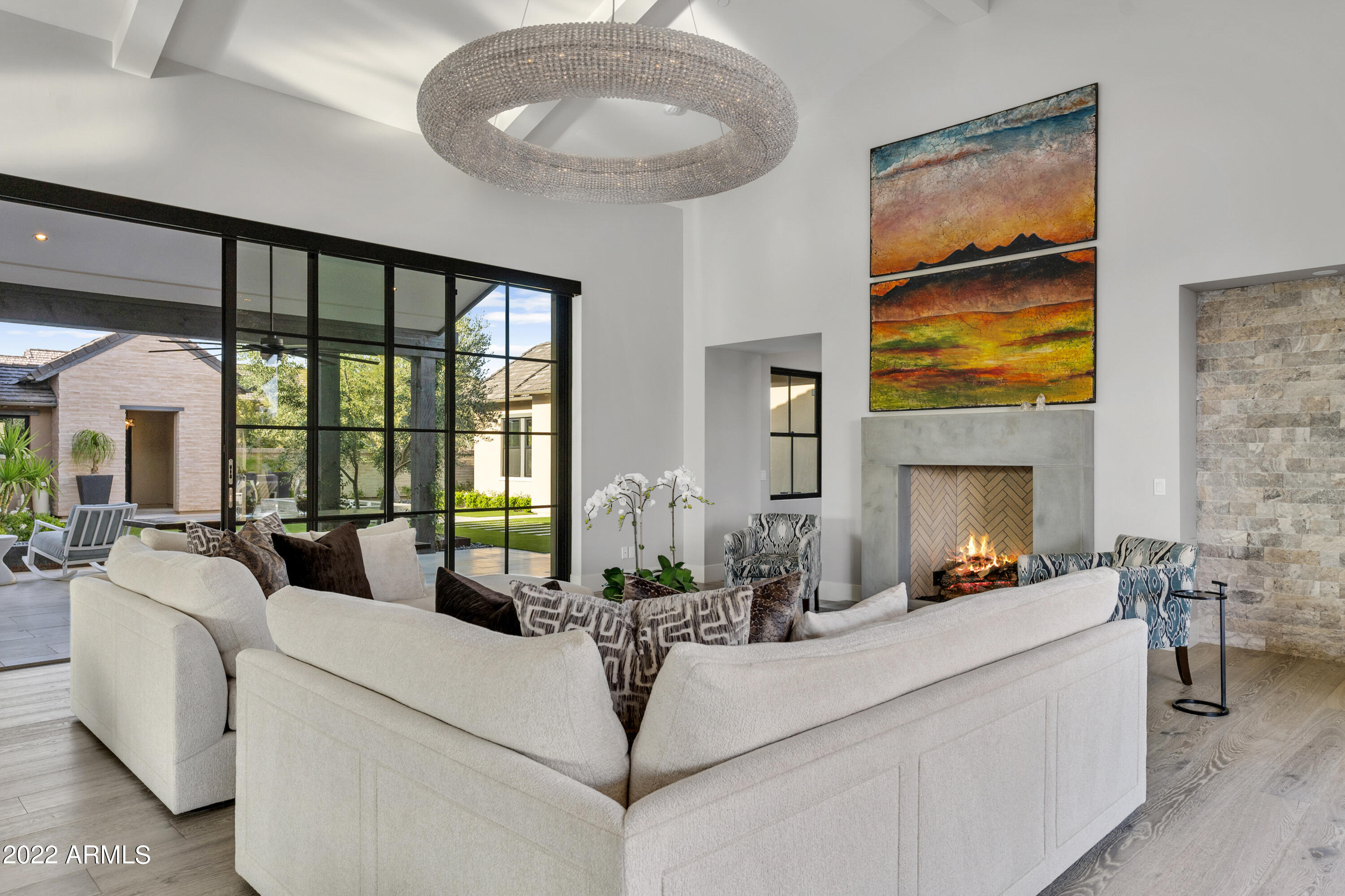 WHITE HORSE - Residential
