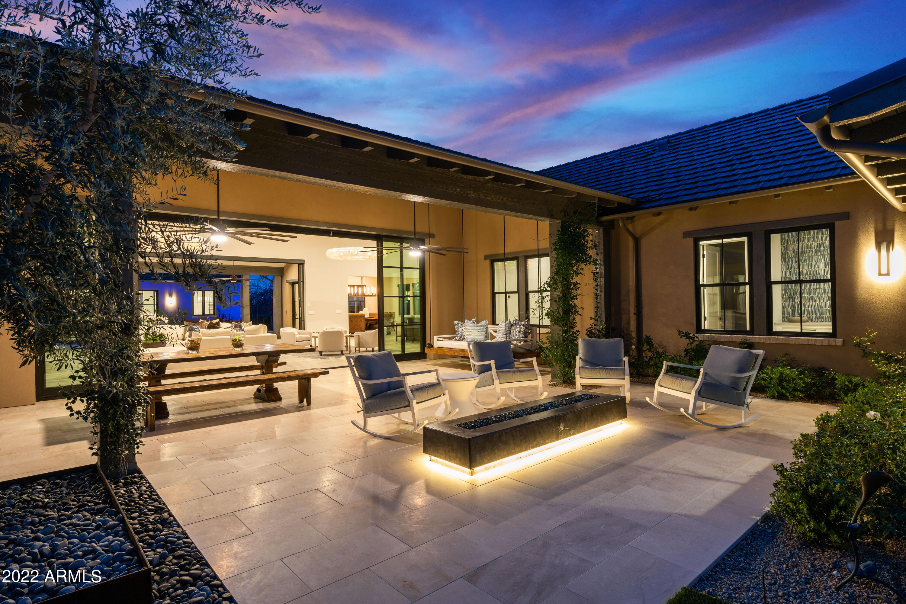 WHITE HORSE - Residential
