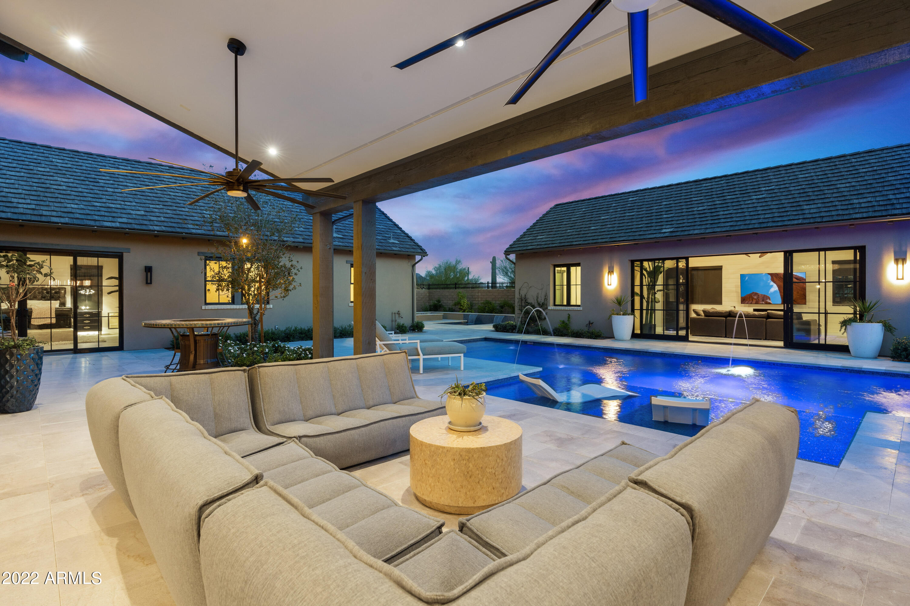 WHITE HORSE - Residential