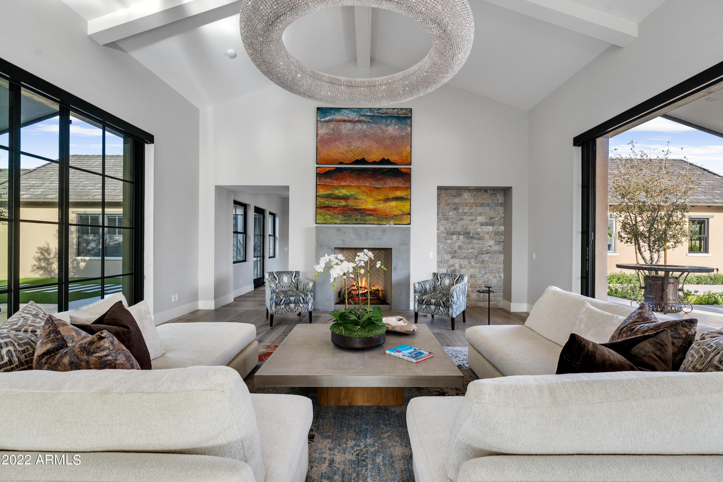 WHITE HORSE - Residential